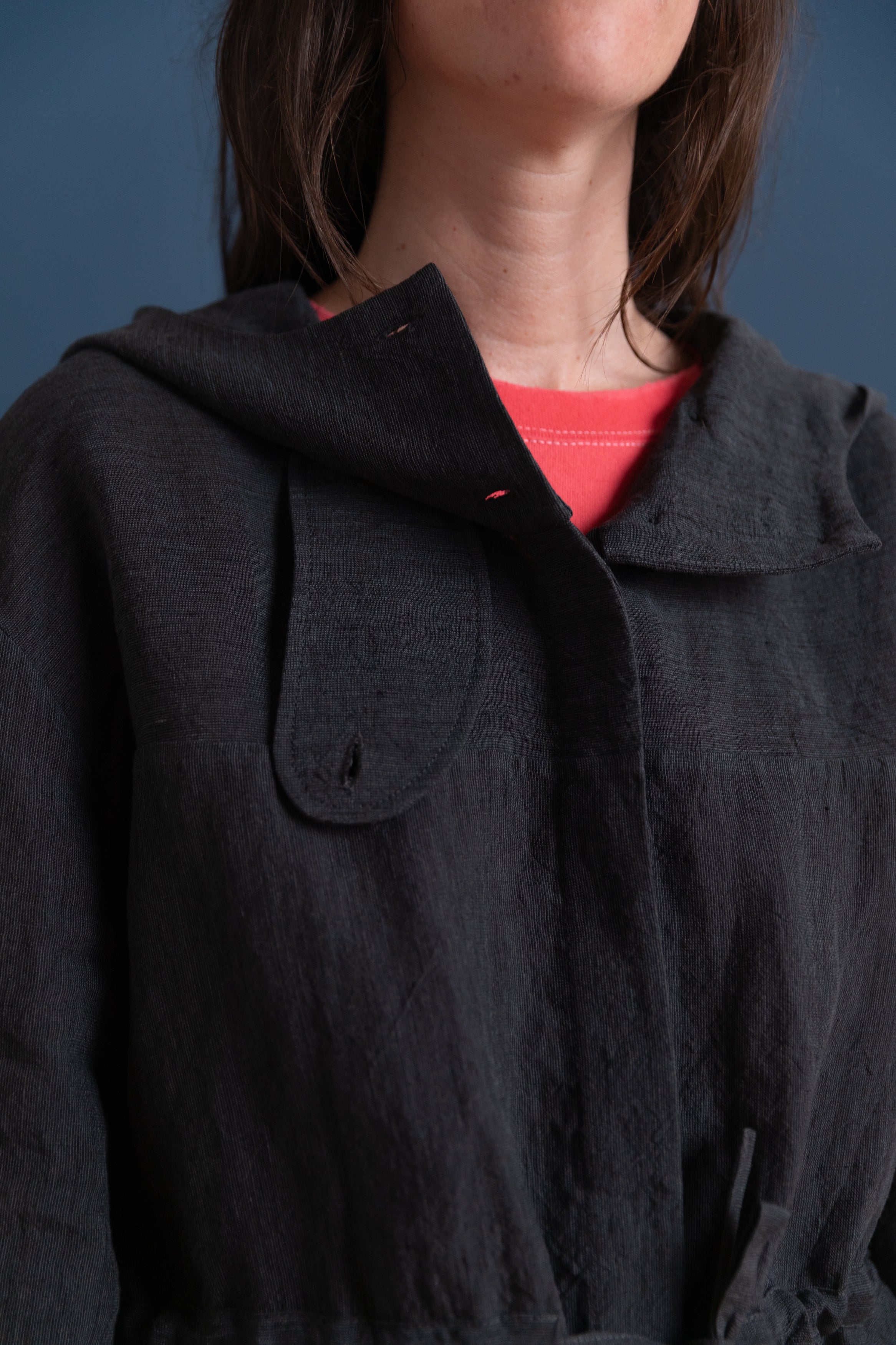 MONA PARKA SHIRT IN STEEL IRISH LINEN
