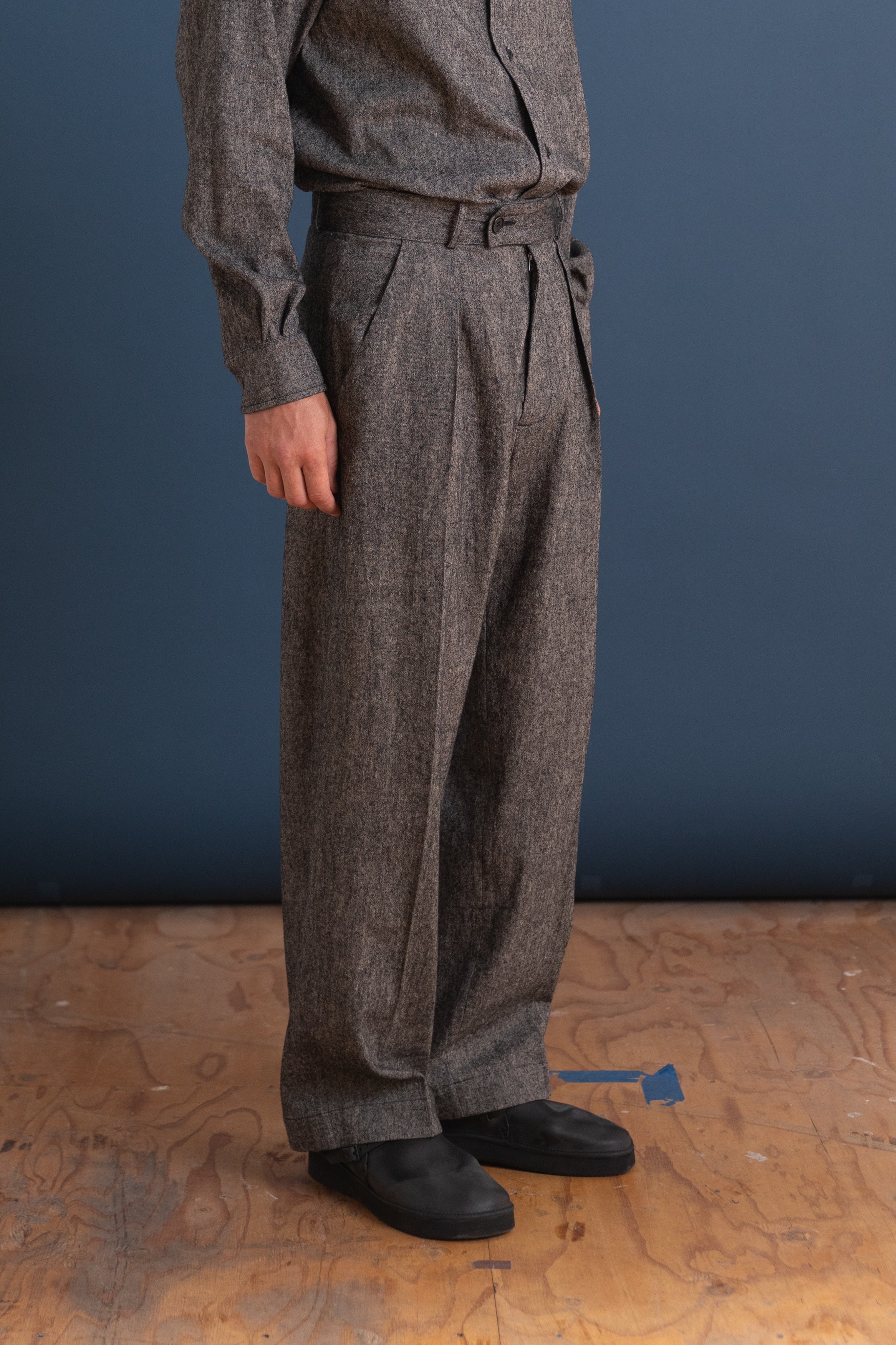 SILAS TROUSER IN SPECKLED BLACK JAPANESE FLAX/SILK
