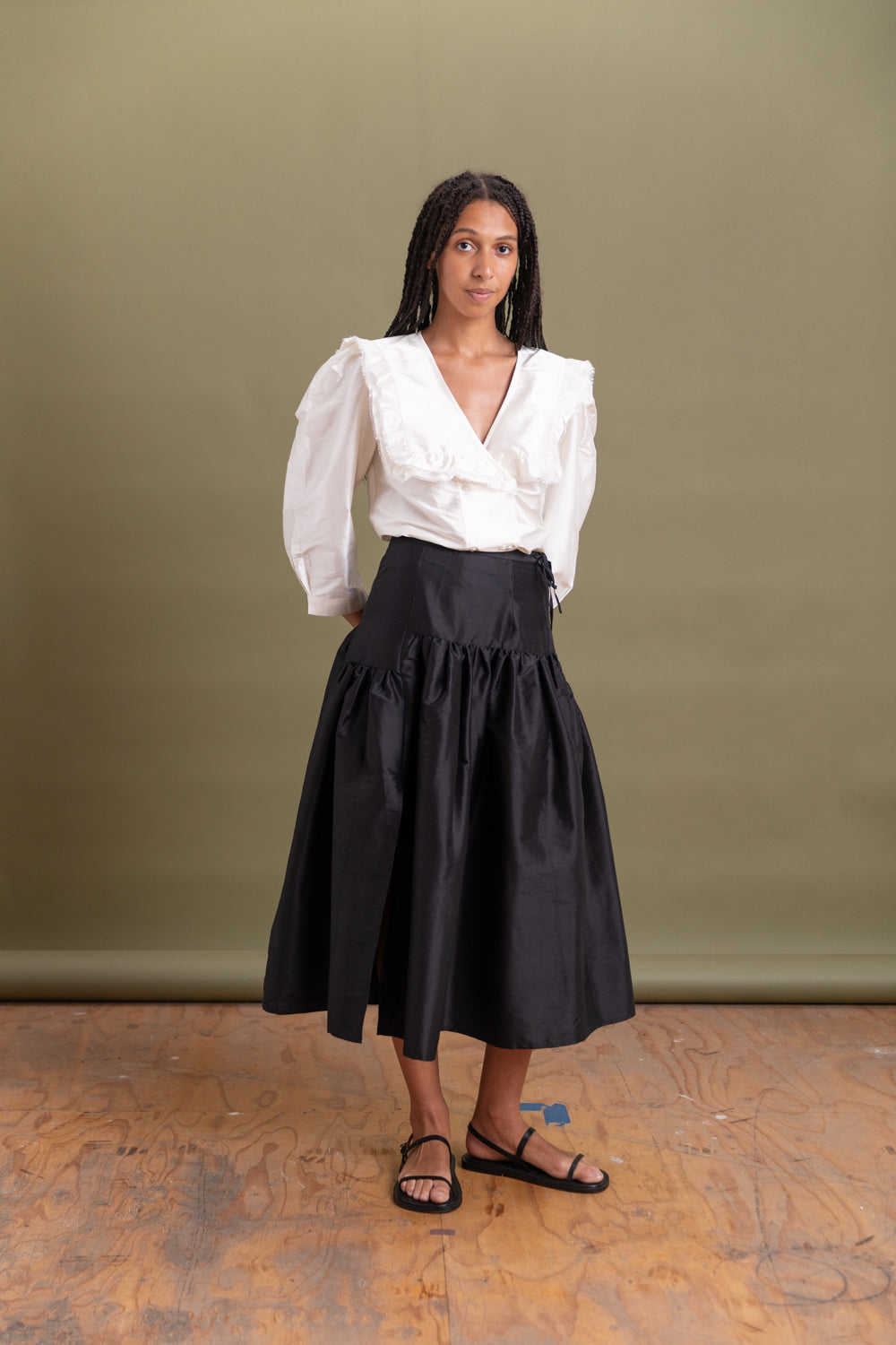 GARDEN SKIRT IN BLACK SILK SHANTUNG