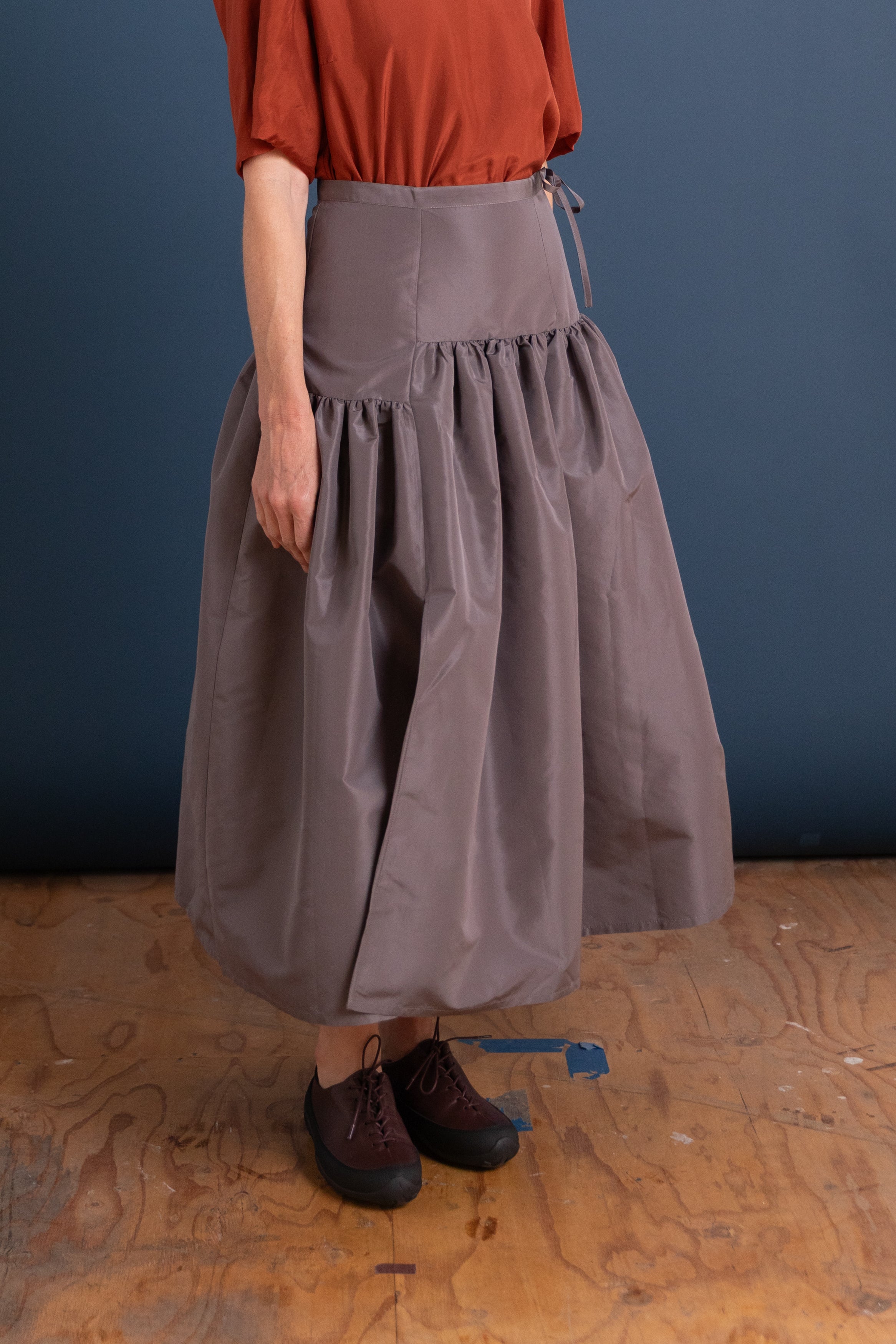 GARDEN SKIRT IN METAL SILK TAFFETA