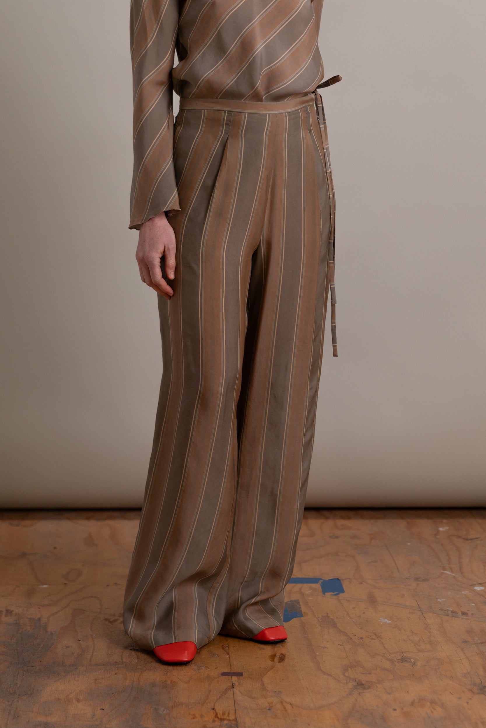 GRANT PANT IN TIE STRIPE