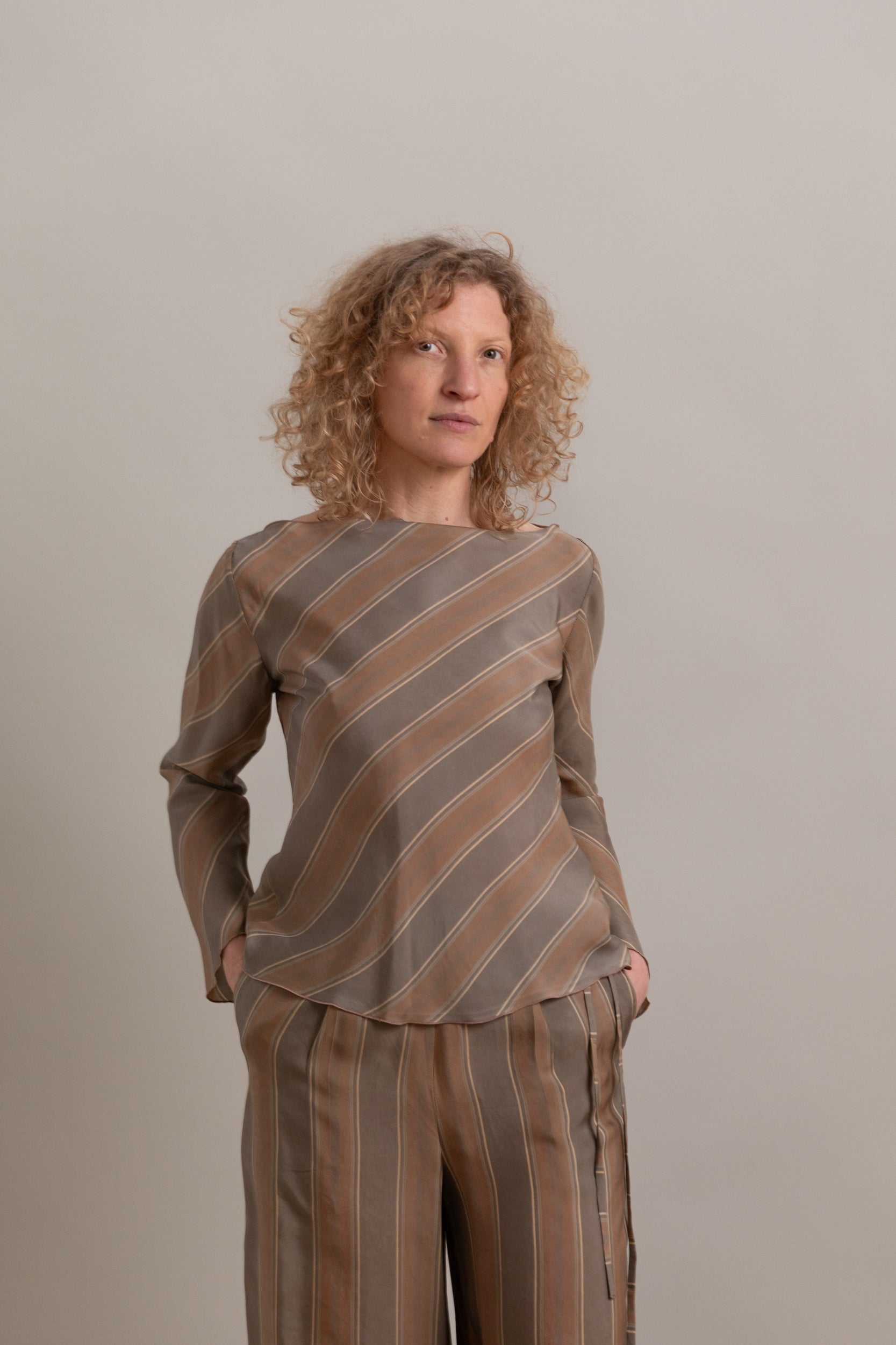 SEREN TOP IN TIE STRIPE