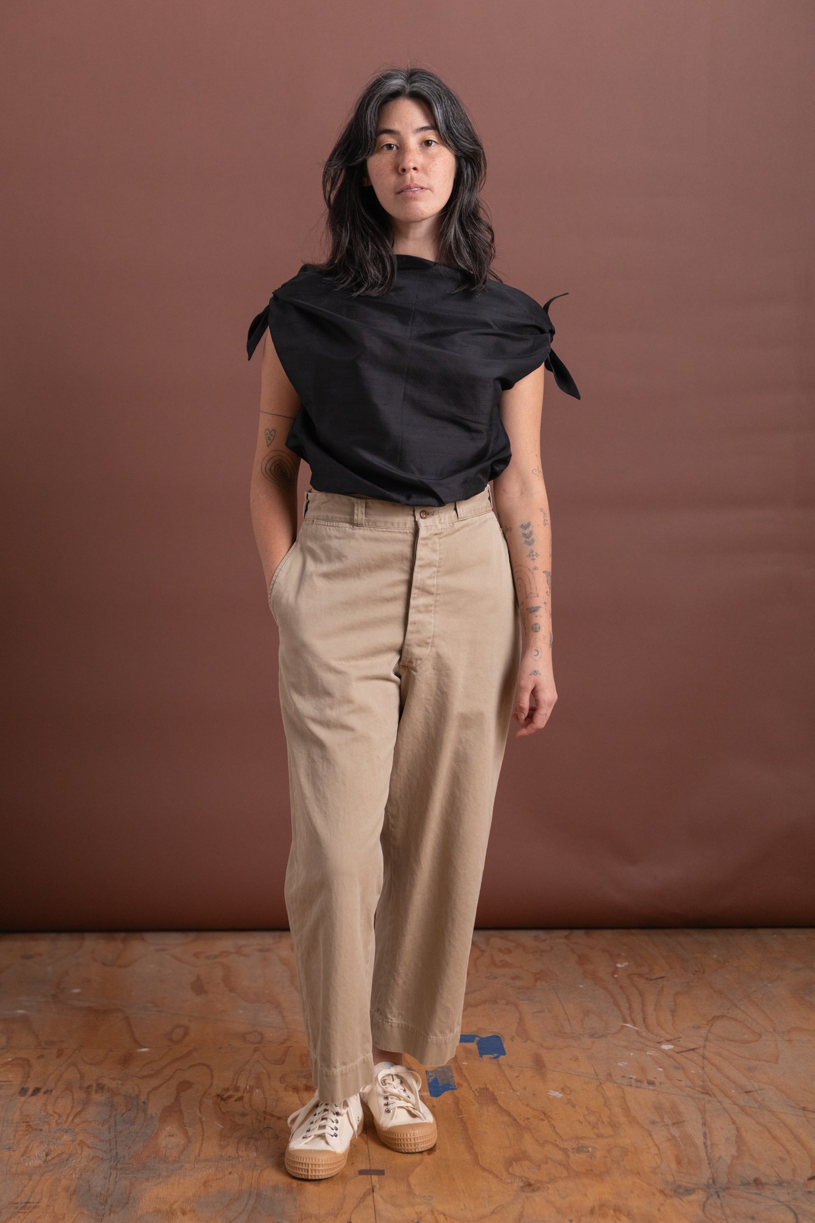 SWAN TOP IN BLACK SILK