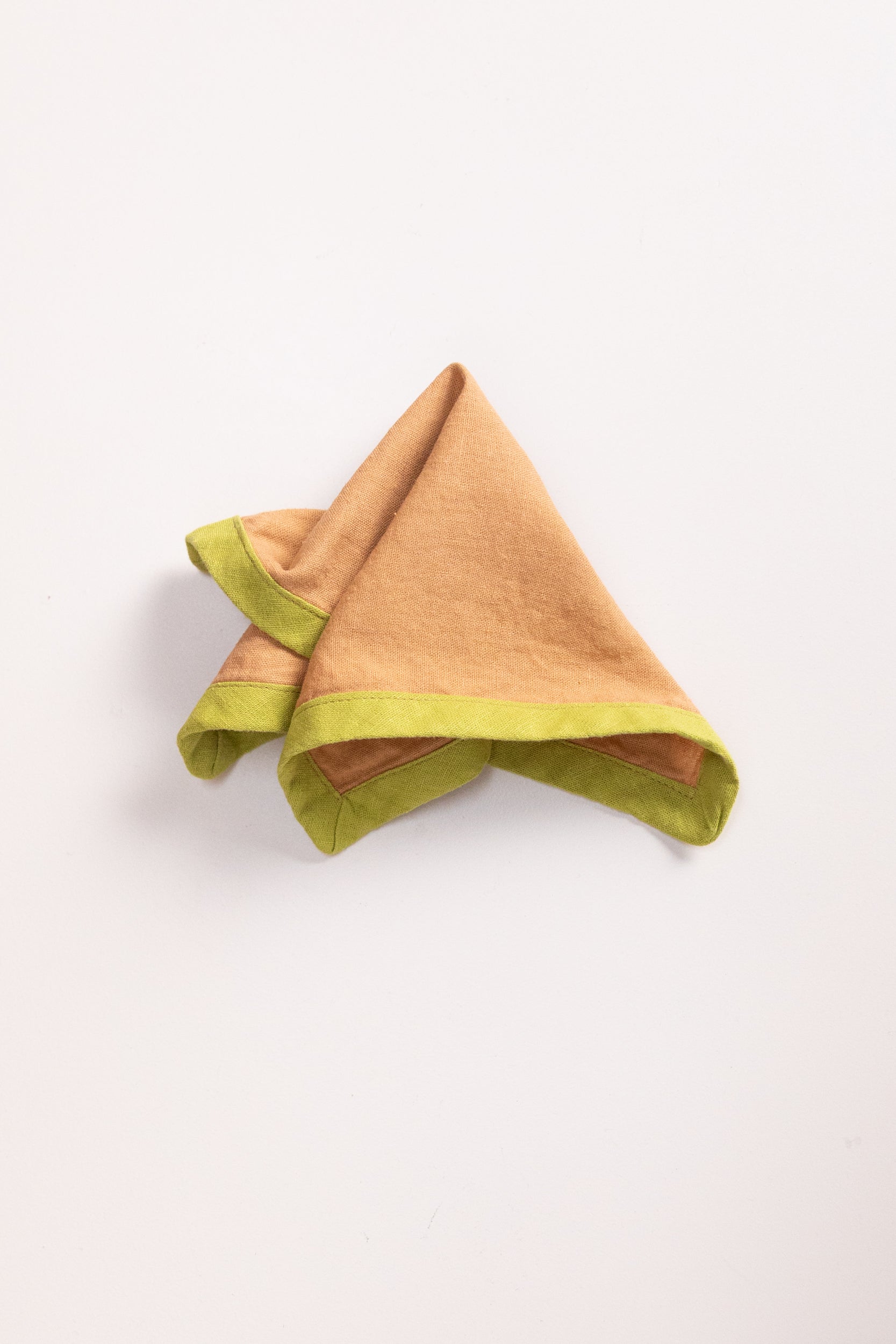 EDGED COCKTAIL NAPKINS IN CAMEL LINEN - SET OF FOUR