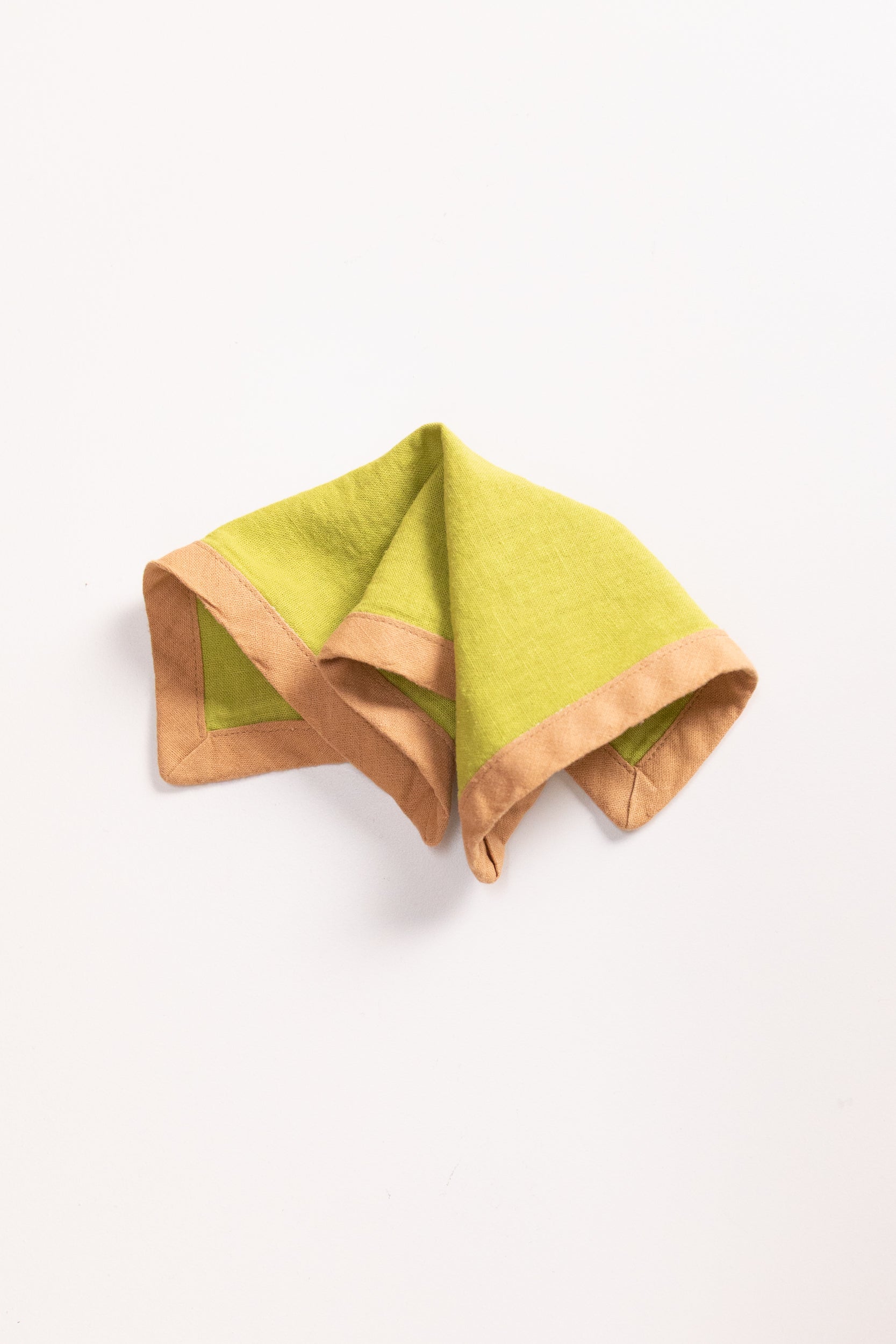 EDGED COCKTAIL NAPKINS IN PEAR LINEN - SET OF FOUR