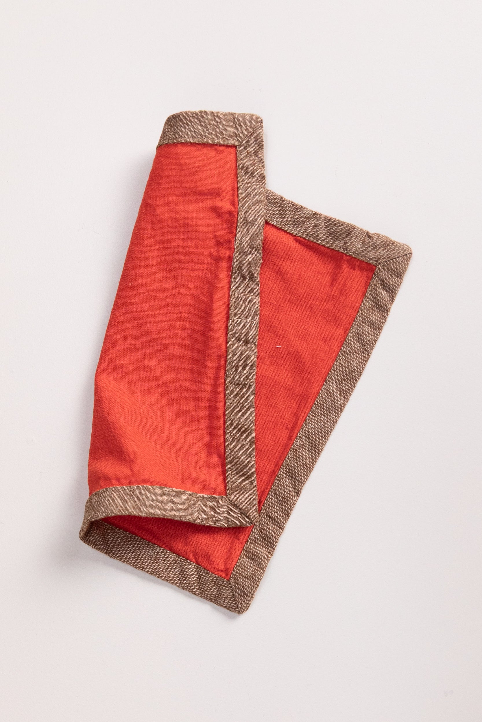 EDGED COCKTAIL NAPKINS IN POPPY LINEN - SET OF FOUR