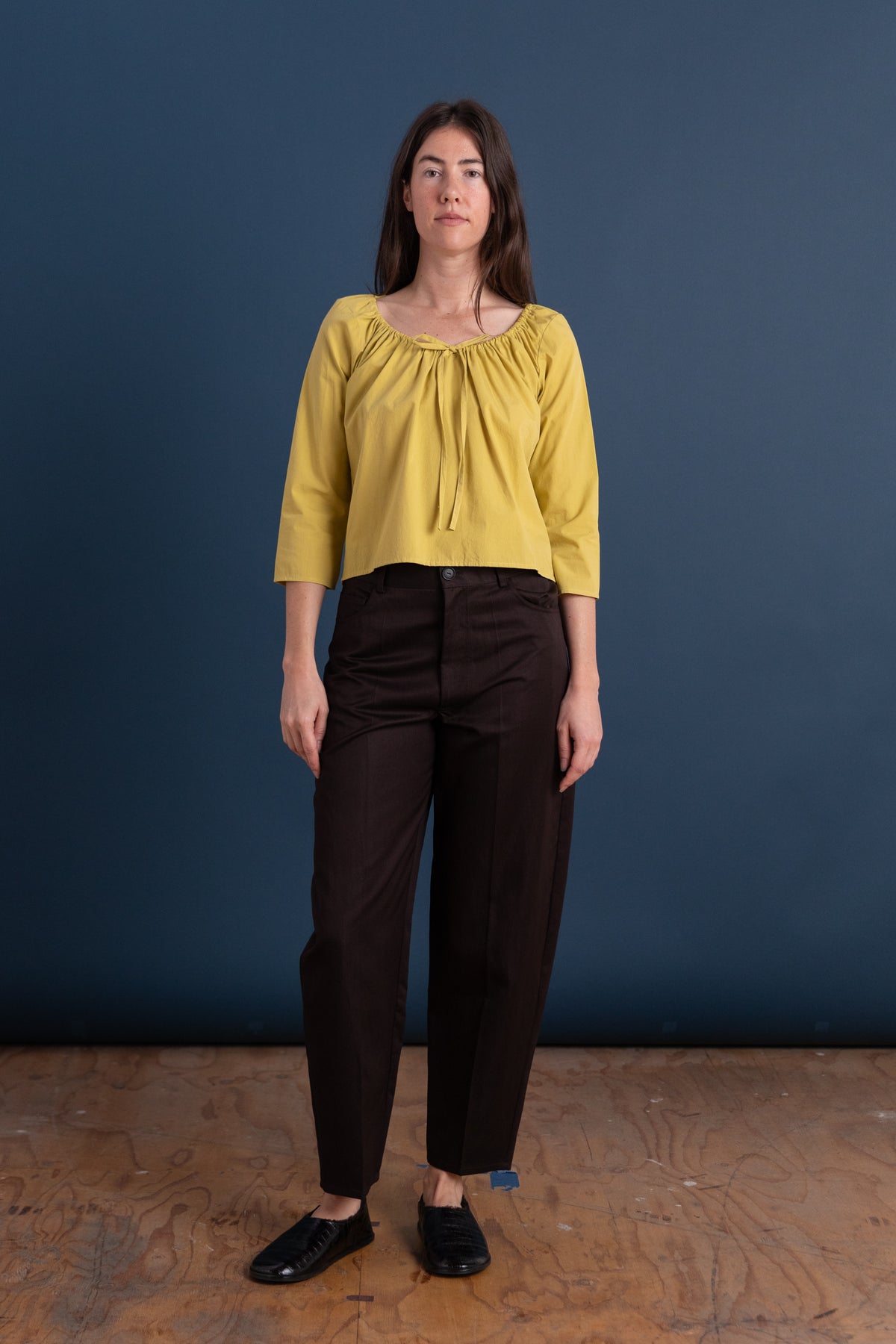 CARROT PANTS IN BROWN
