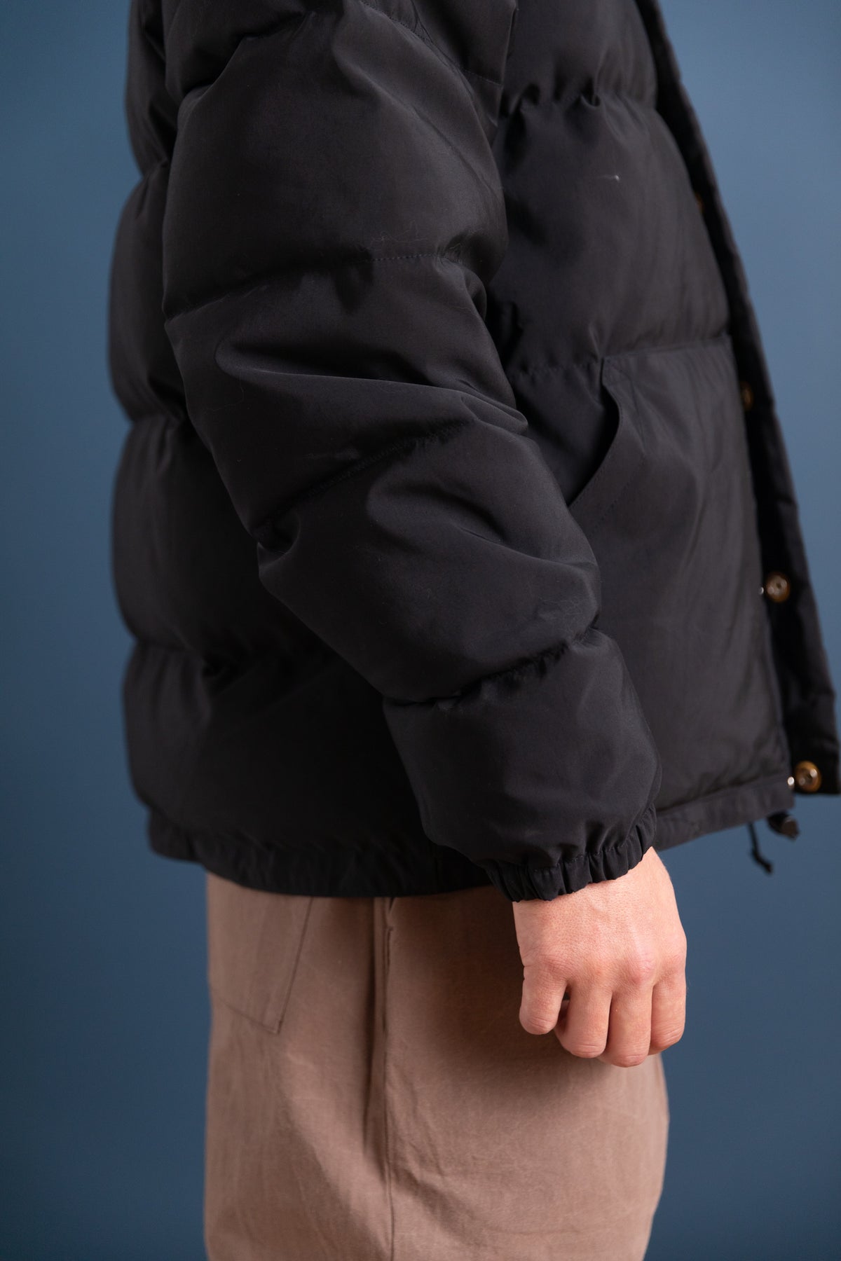 DOWN SWEATER IN BLACK 60/40 COTTON/NYLON