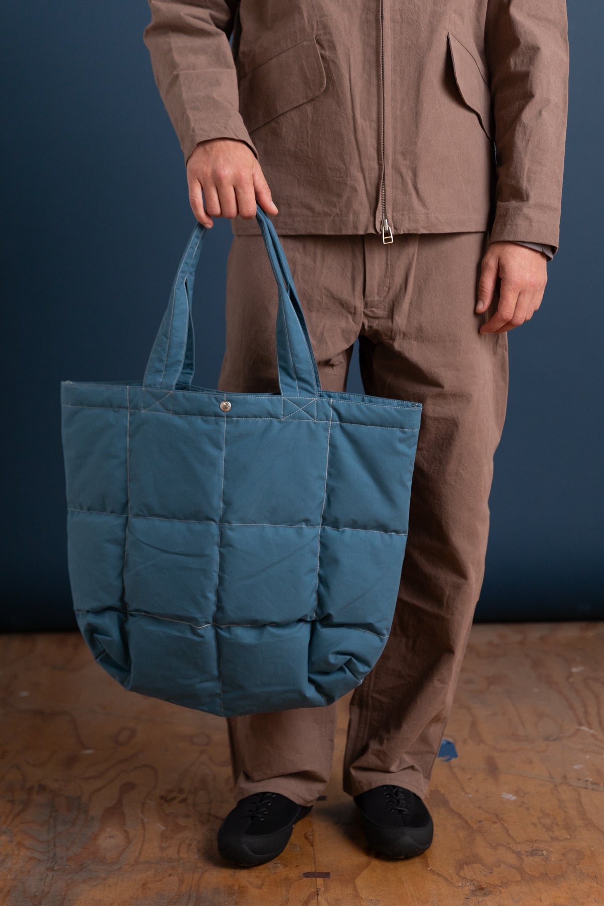 DOWN TOTE BAG IN ROBIN AND AMBER WAXED COTTON