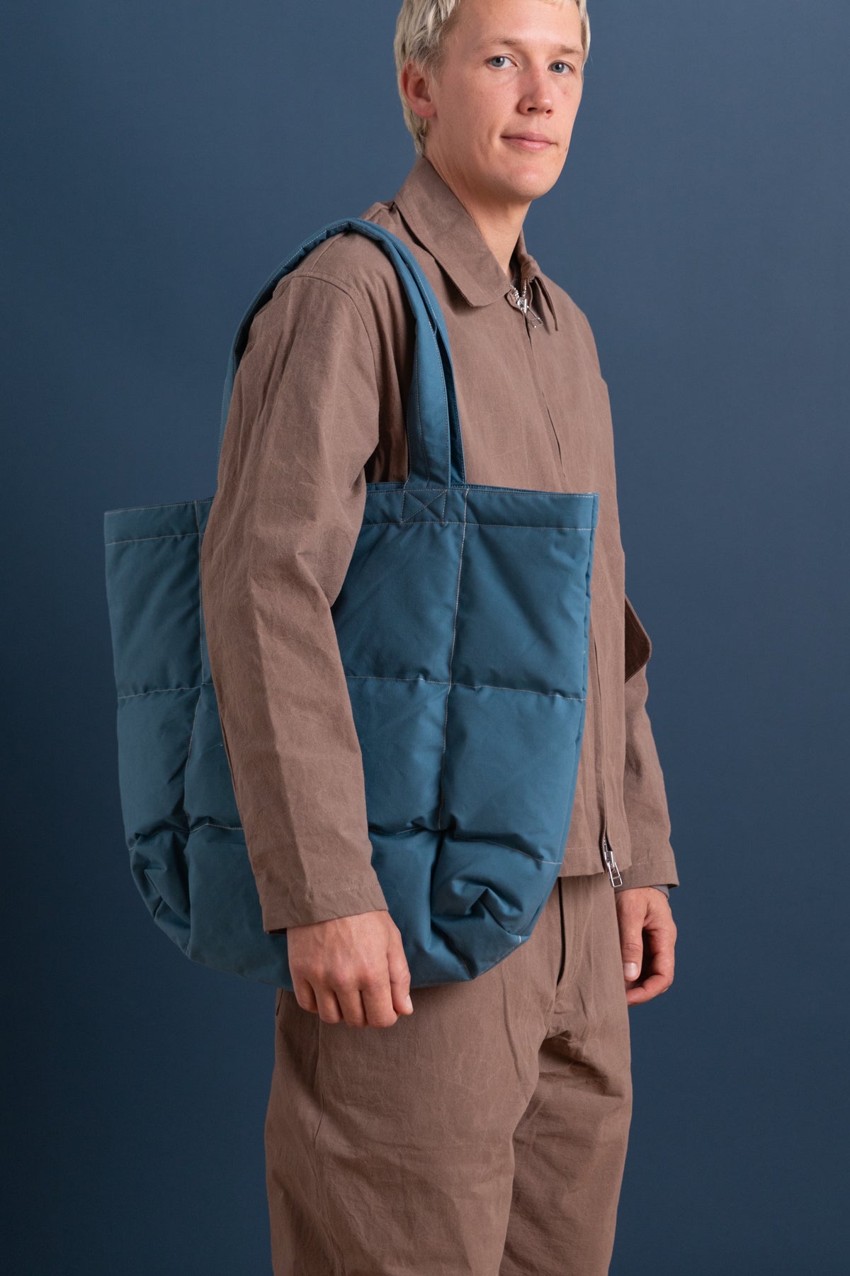 DOWN TOTE BAG IN ROBIN AND AMBER WAXED COTTON