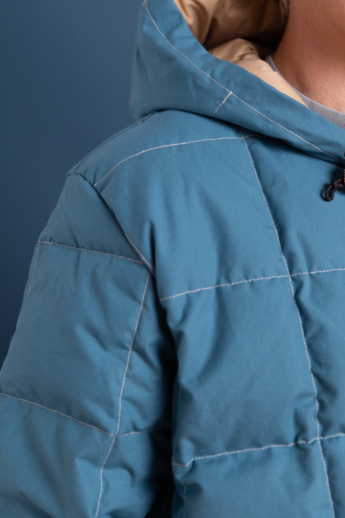 HOODED SWEATSHIRT IN ROBIN AND AMBER WAXED COTTON