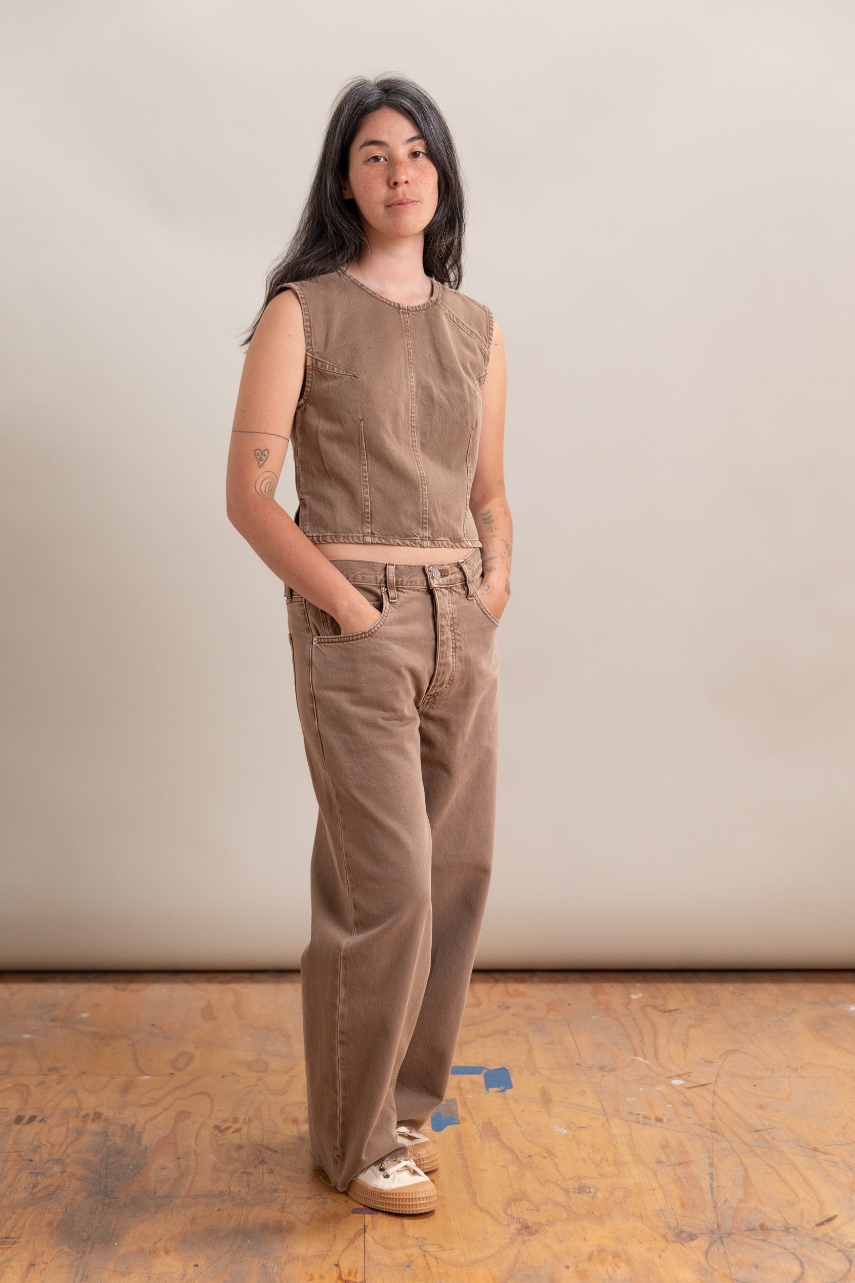 ISLE ANKLE JEAN IN OAK BROWN