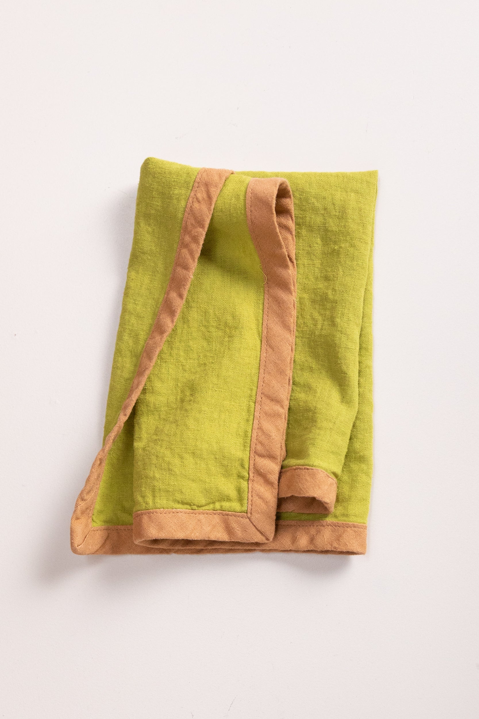 EDGED NAPKINS IN PEAR LINEN - SET OF FOUR
