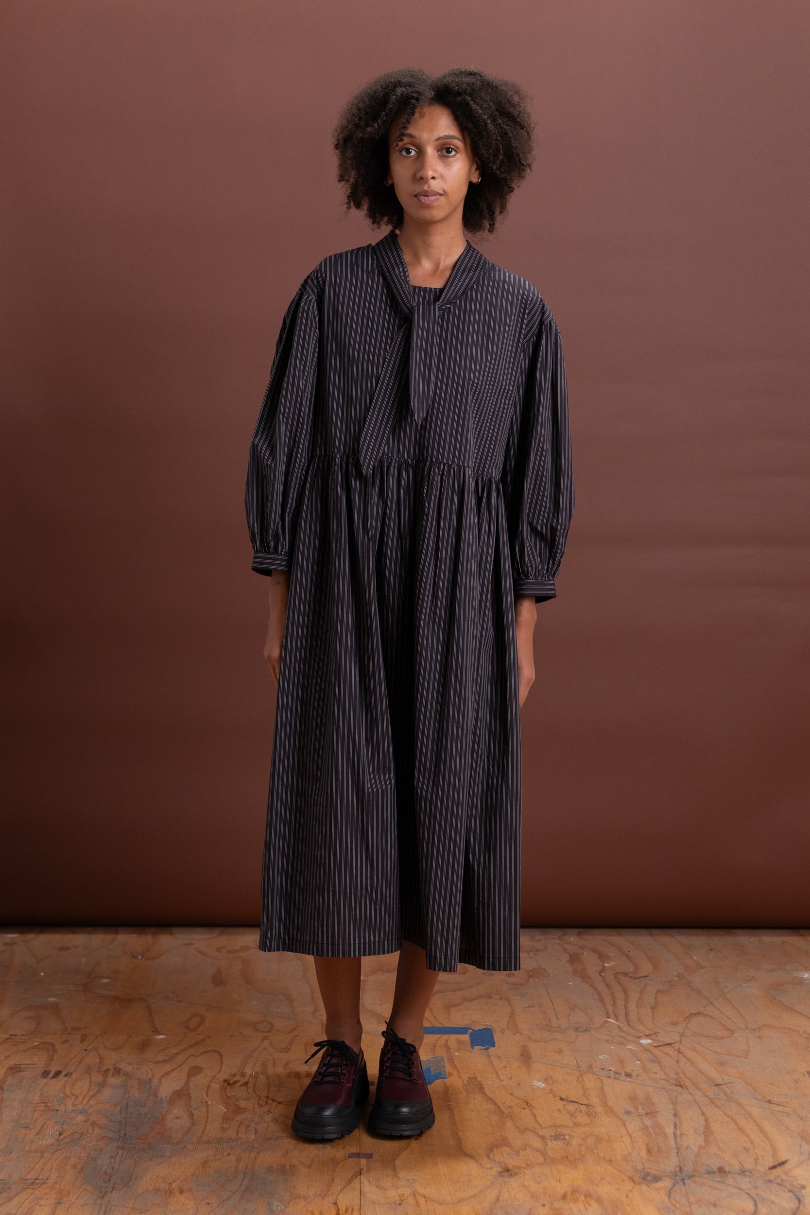 THERISE DRESS IN BLACK STRIPE