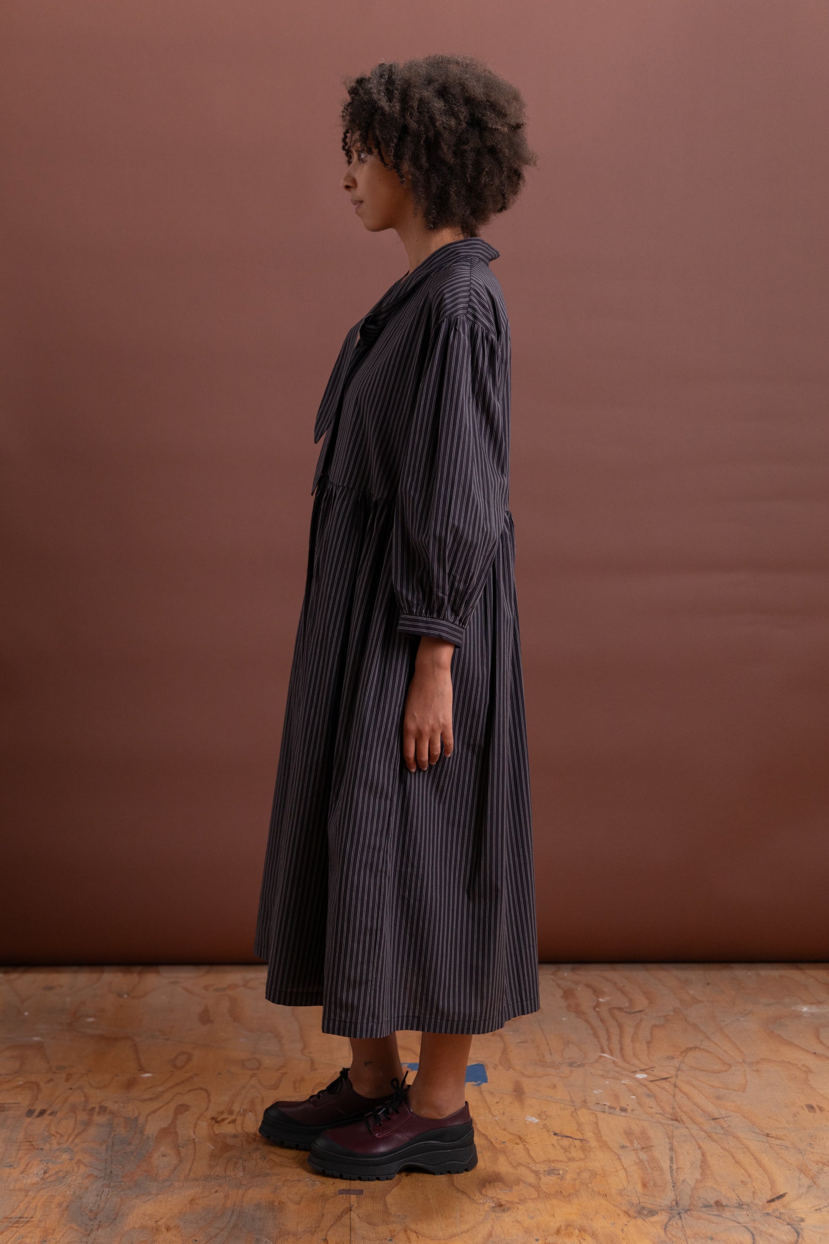 THERISE DRESS IN BLACK STRIPE