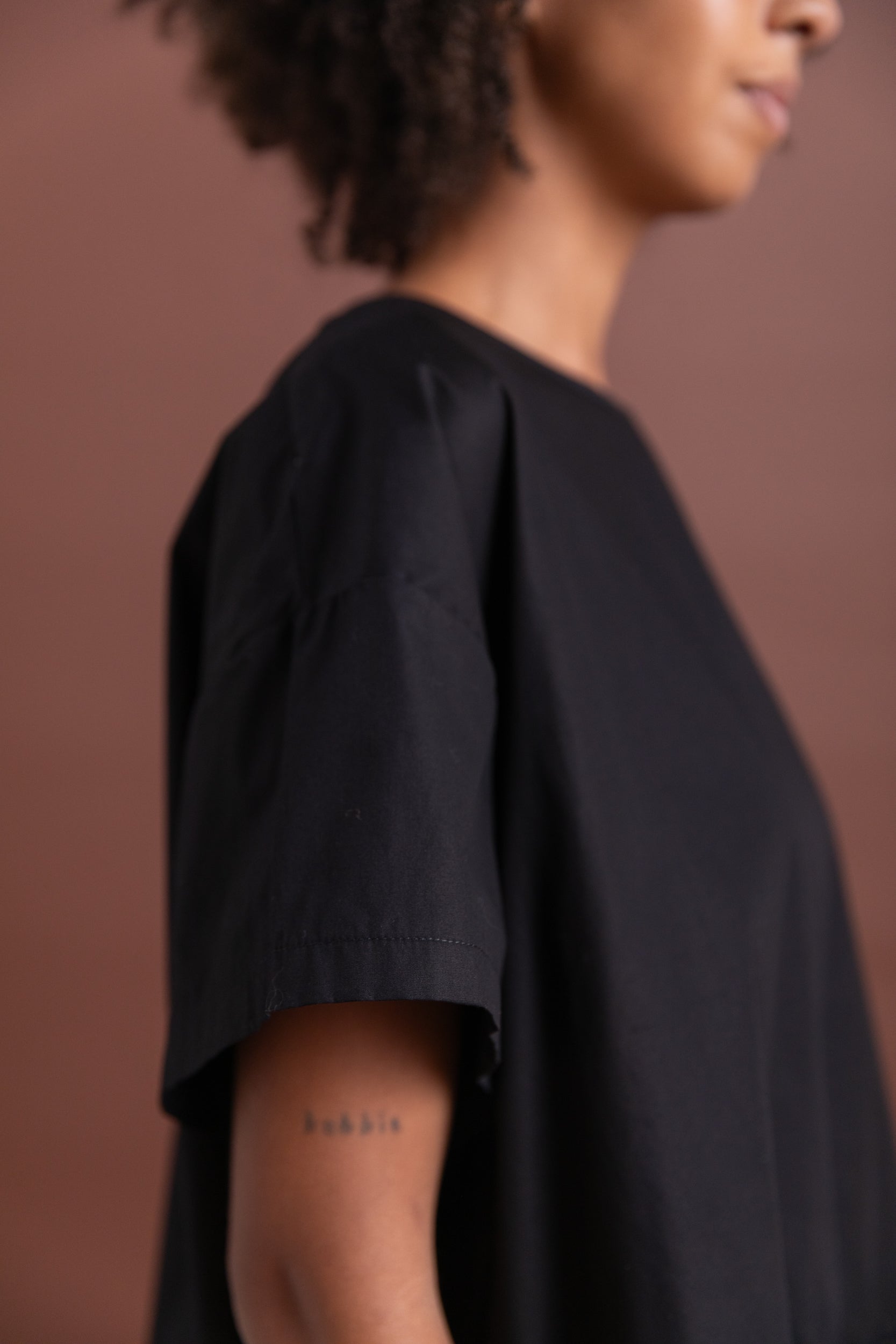 EVAN BLOUSE IN BLACK