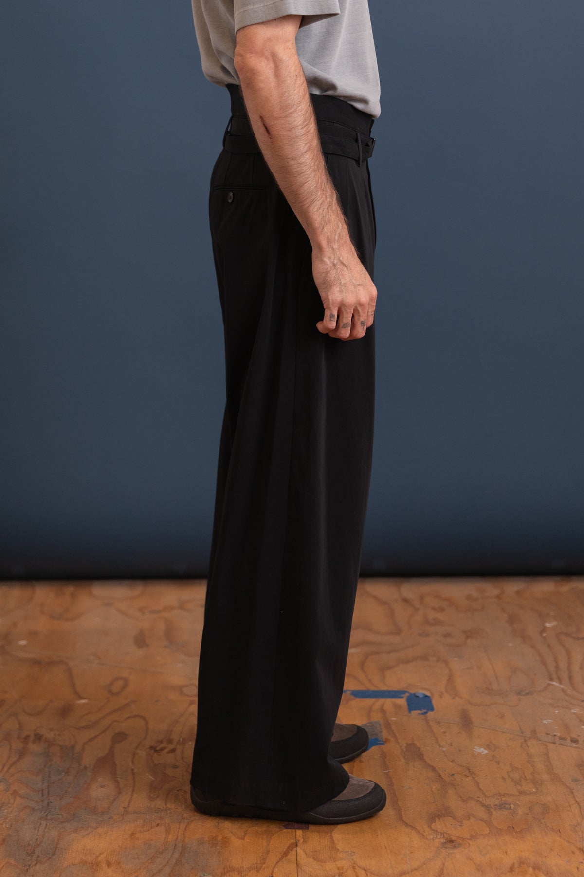 BELTED HIGH WAIST BAGGY PANTS IN BLACK COTTON