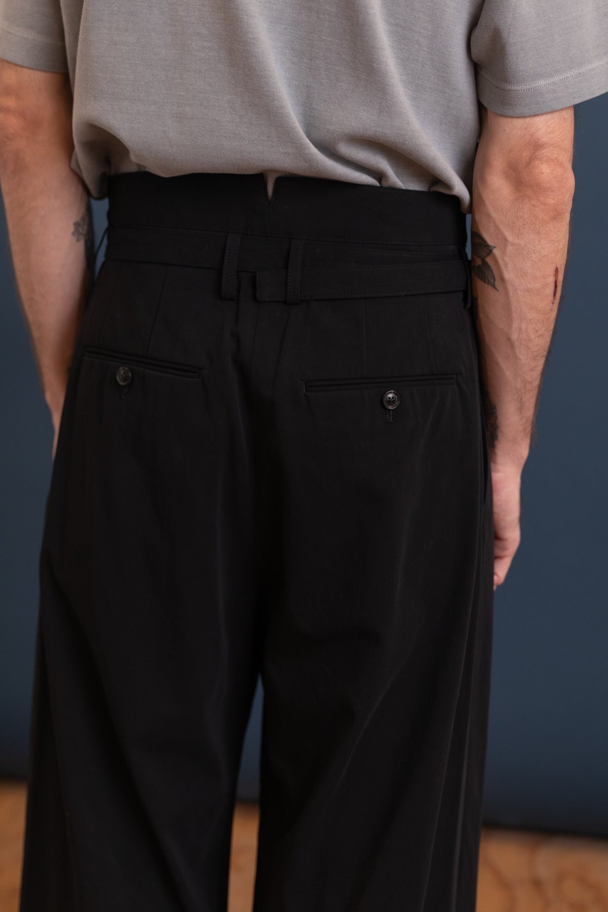 BELTED HIGH WAIST BAGGY PANTS IN BLACK COTTON