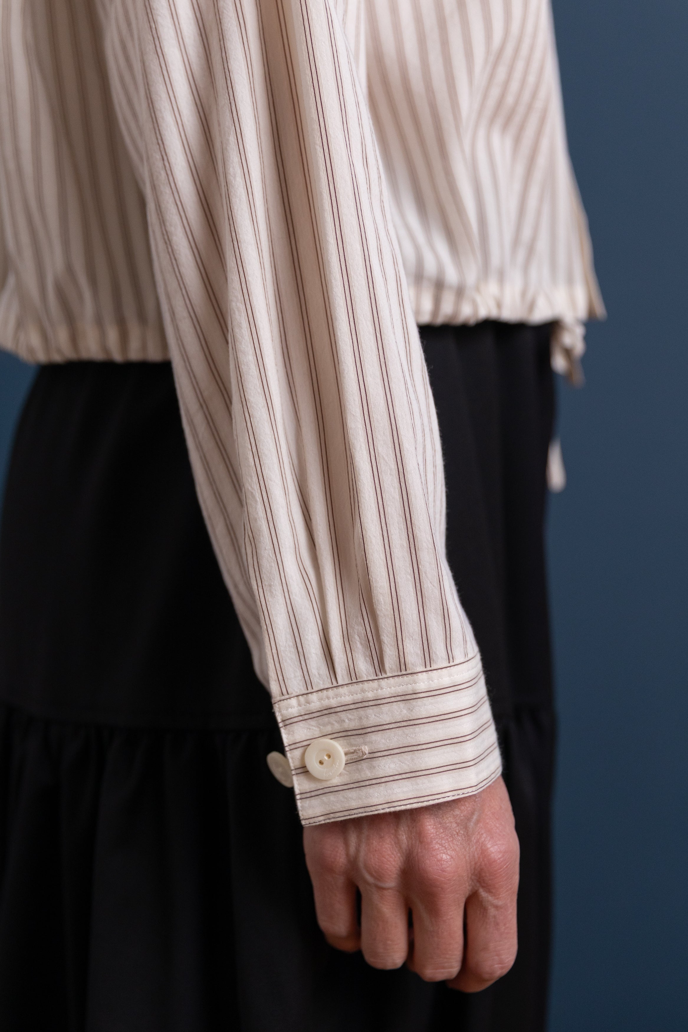 SHORT LENGTH SHIRT BLOUSE IN BROWN STRIPE
