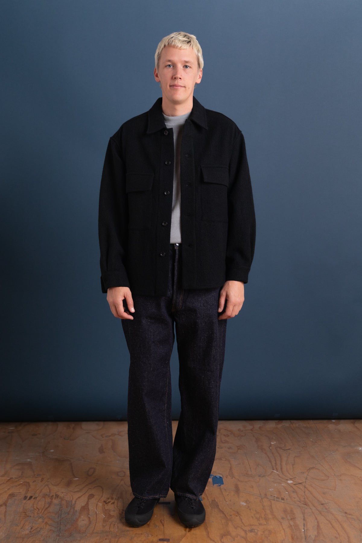DOUBLE POCKET OVERSHIRT IN BLACK PIECE DYED WOOL TWILL