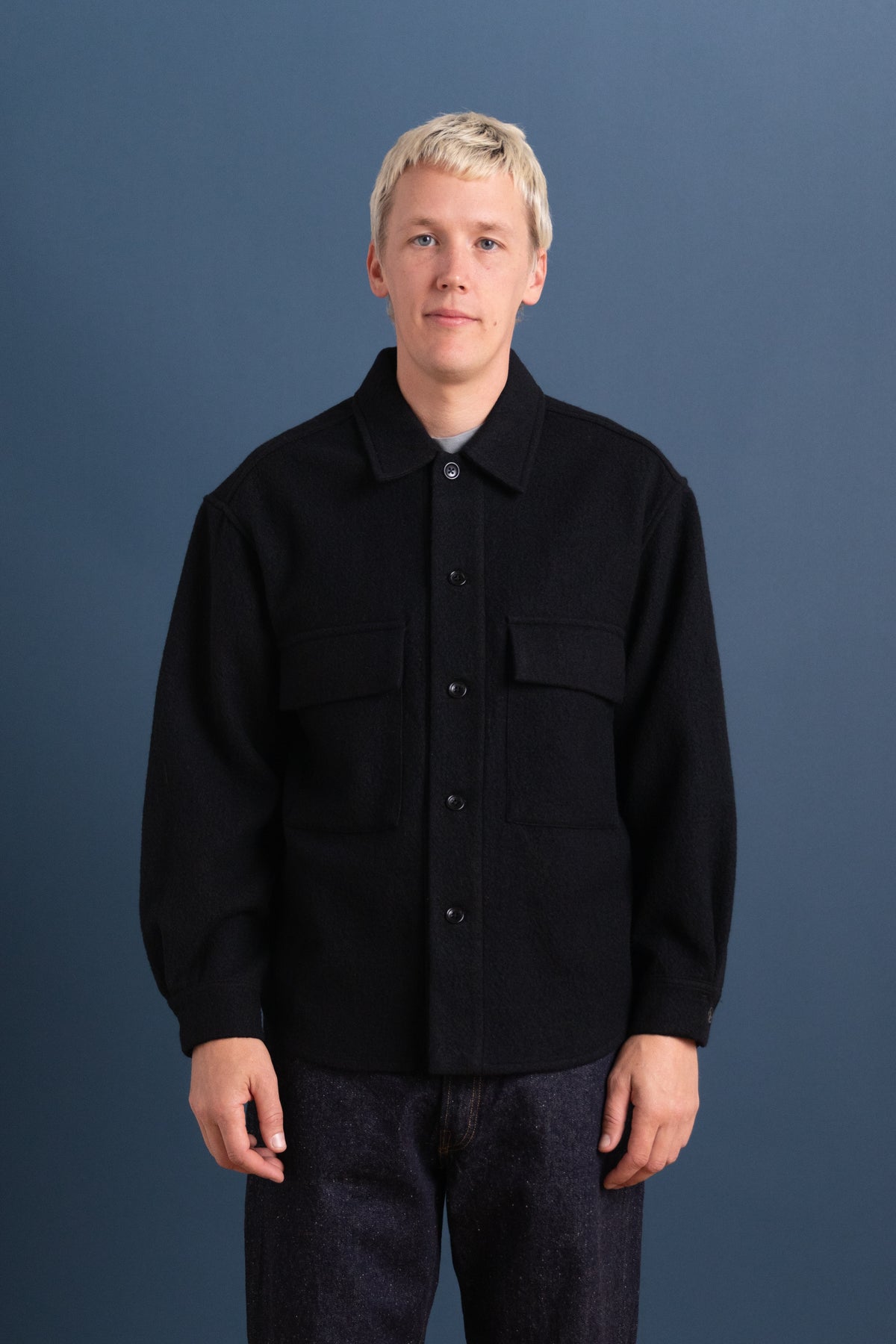 DOUBLE POCKET OVERSHIRT IN BLACK PIECE DYED WOOL TWILL