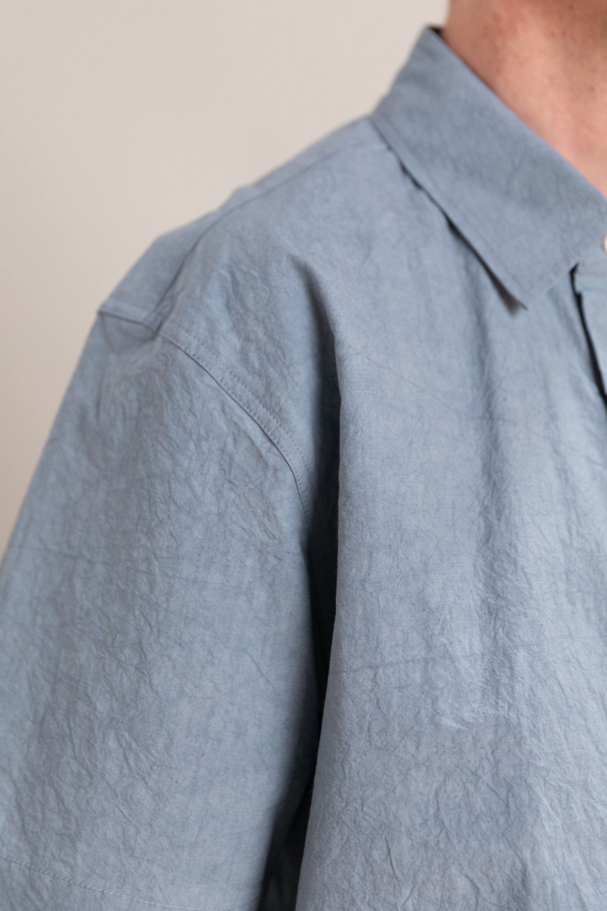 SHORT SLEEVE SHIRT IN BLUE TYPEWRITER DRUM COTTON