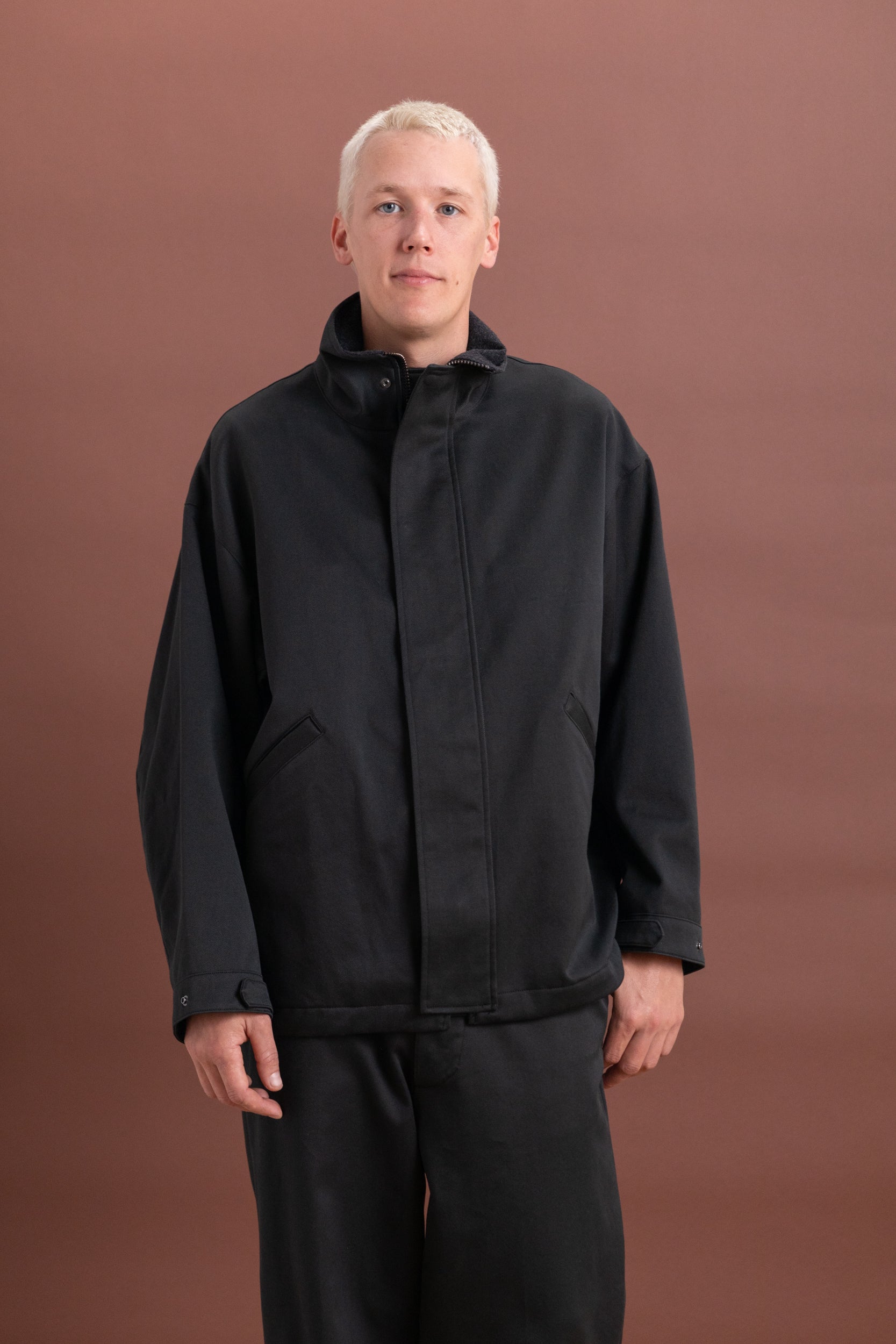 COTTON DRILL SHORT MIL COAT IN BLACK