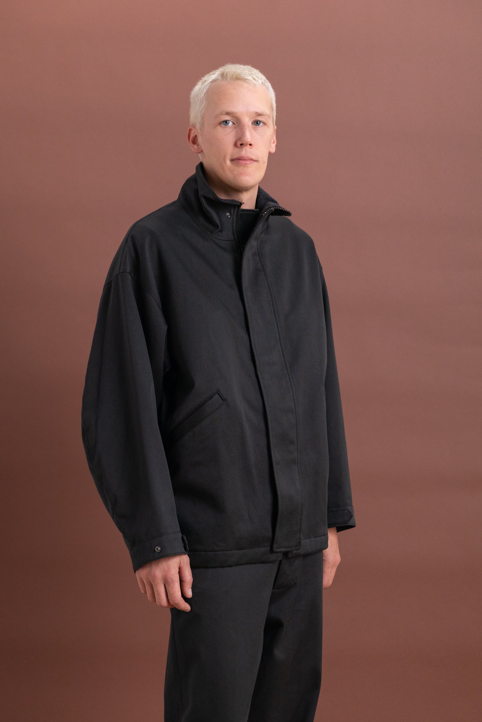 COTTON DRILL SHORT MIL COAT IN BLACK
