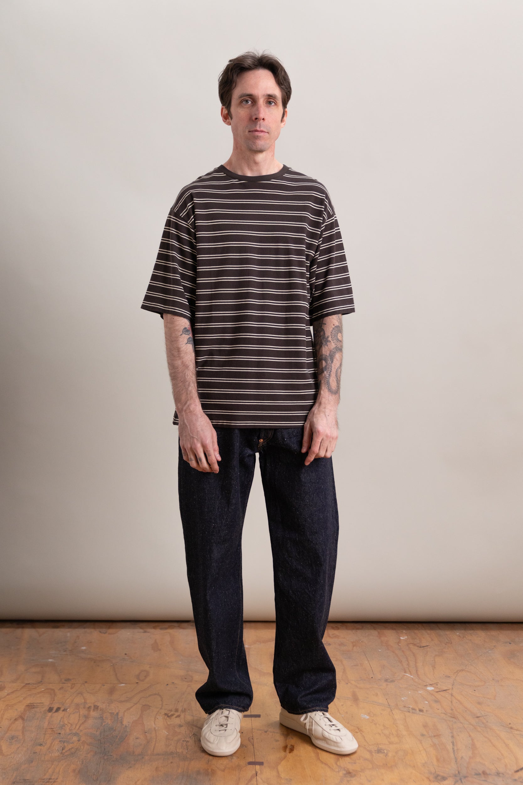 HALF SLEEVE TEE IN BROWN WIDE STRIPE HARD TWIST COTTON