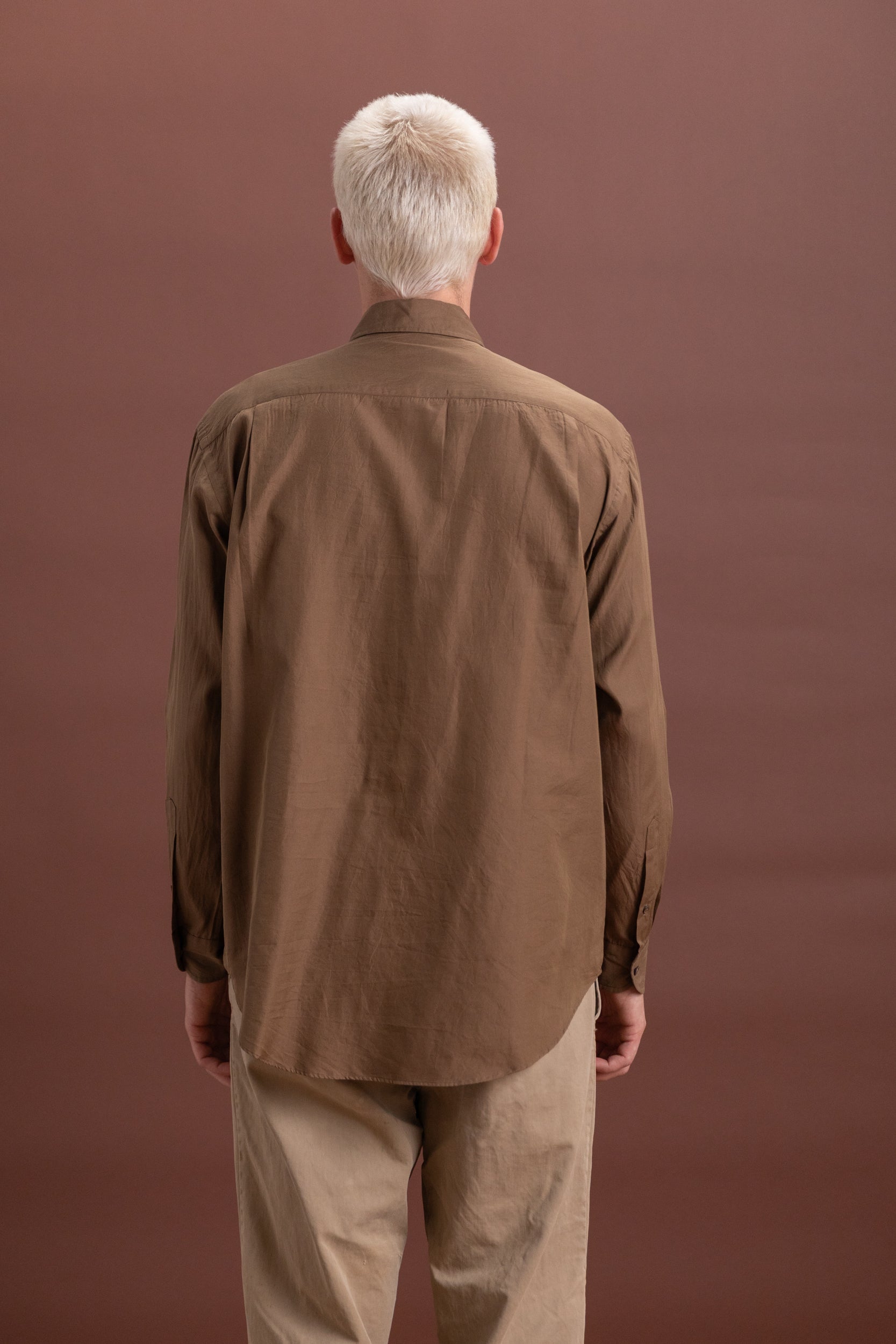 REGULAR COLLARED SHIRT IN BROWN LIGHT SILK COTTON