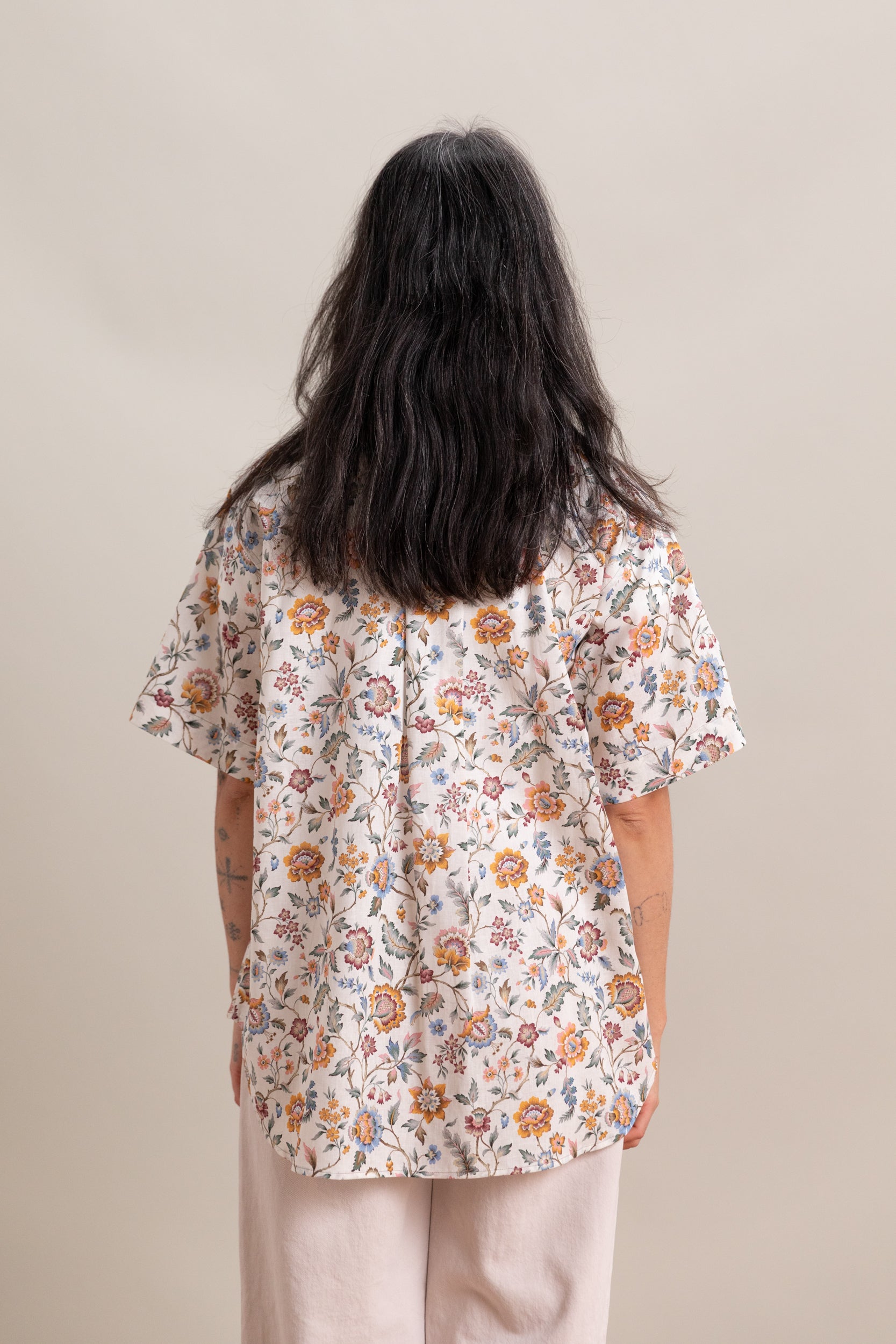 CLASSIC OVERSIZED SHORT SLEEVE SHIRT IN LIBERY OF LONDON LINEN/COTTON
