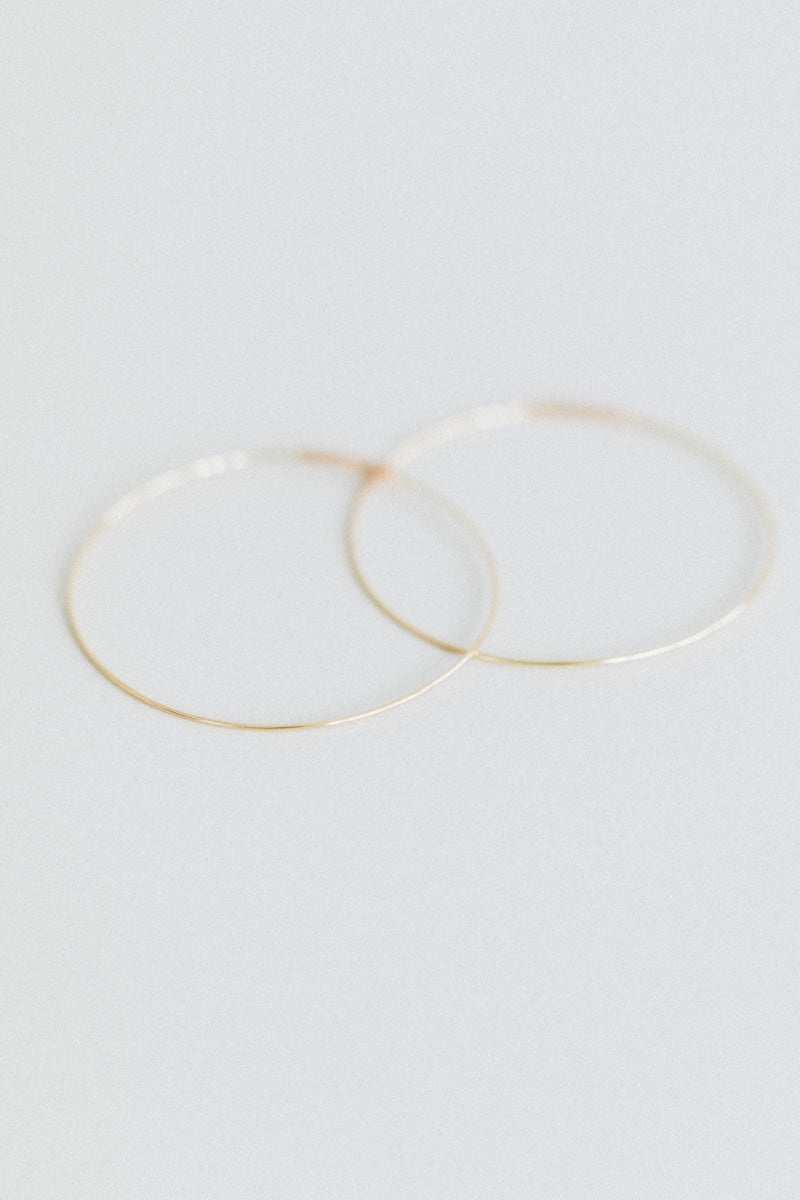 MEDIUM 14K GOLD HOOP EARRING (PAIR)