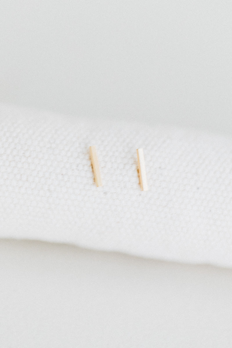 STAPLE STUD IN 14K GOLD (SINGLE)