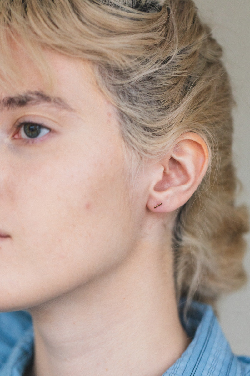 STAPLE STUD IN 14K GOLD (SINGLE)