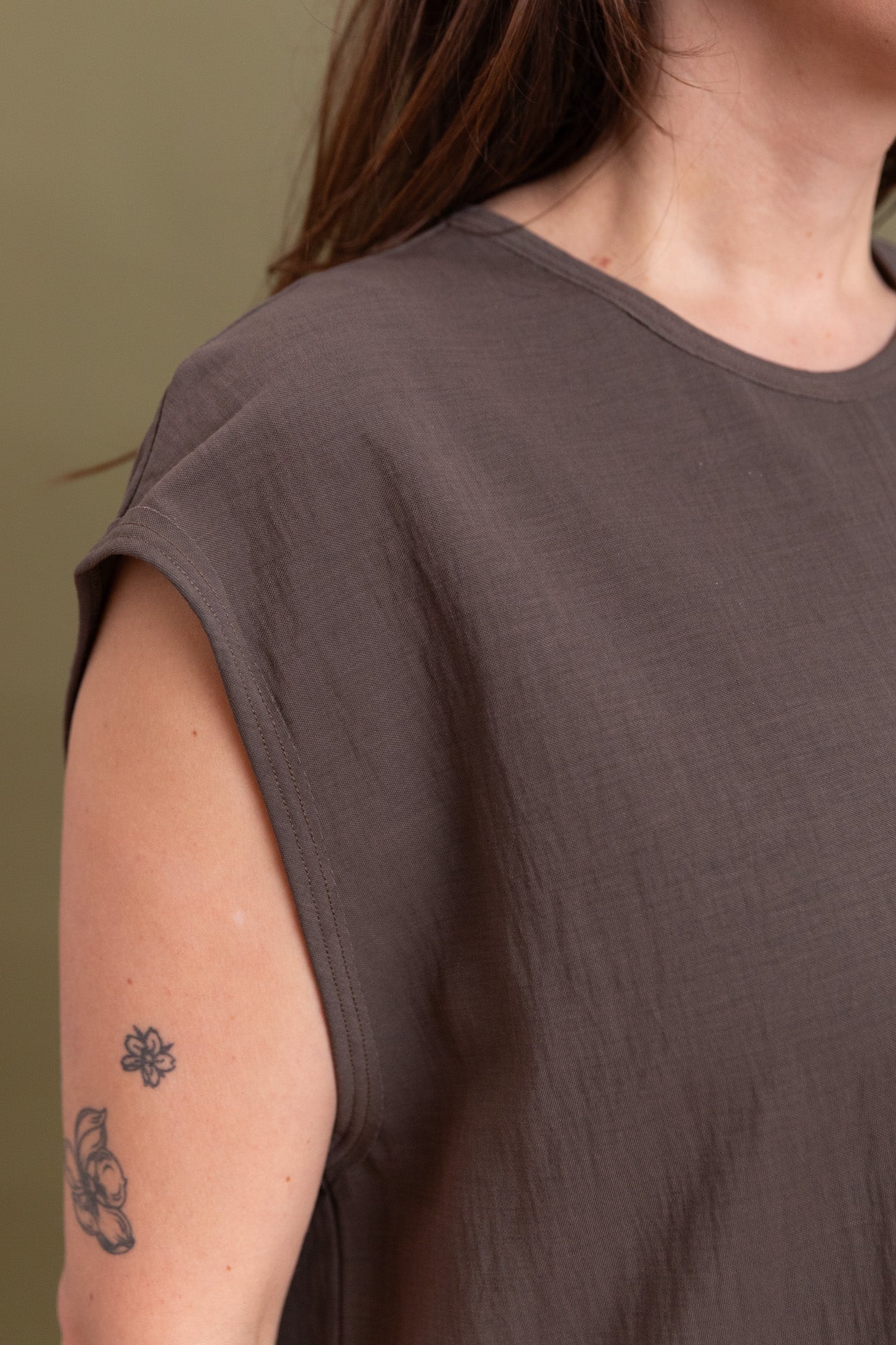 RECESS DRESS IN TAUPE