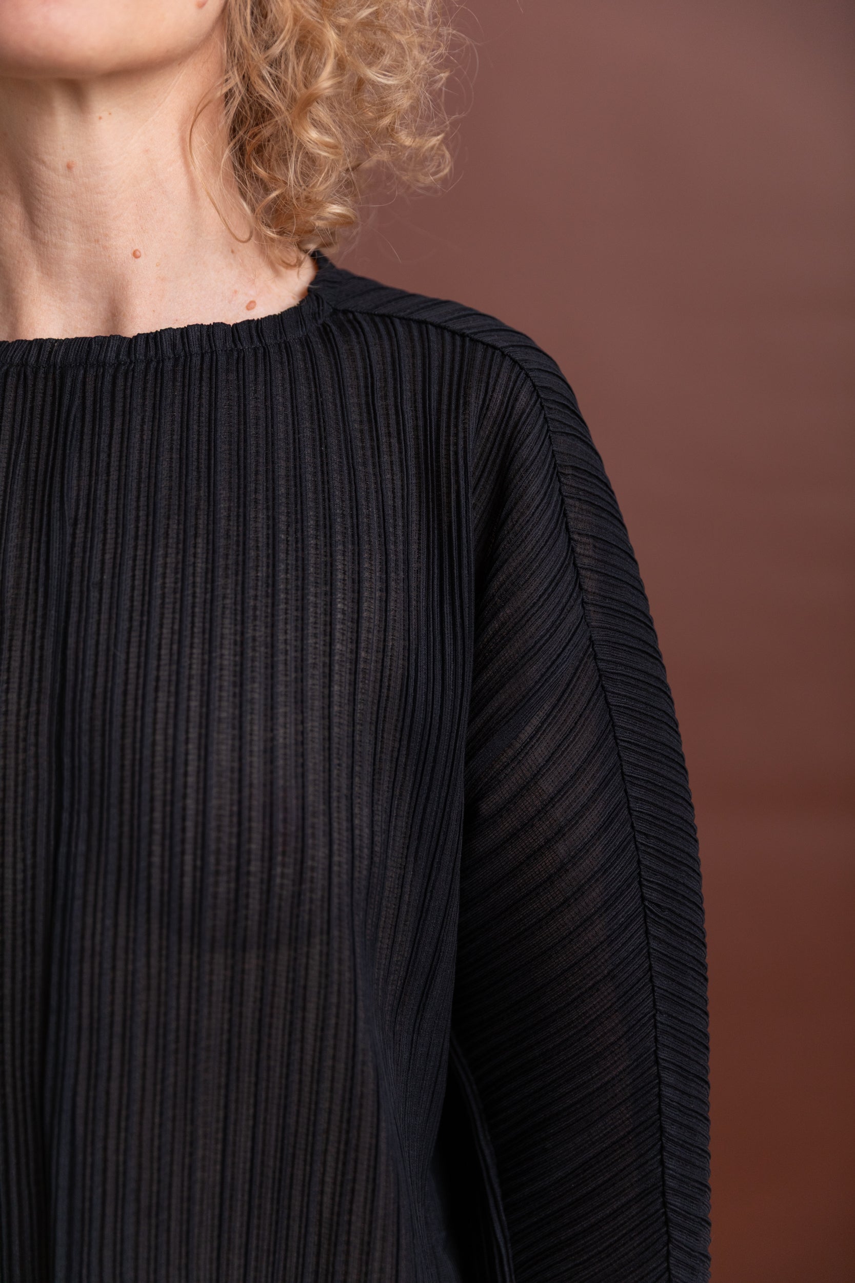 SEQUEL DRESS IN BLACK