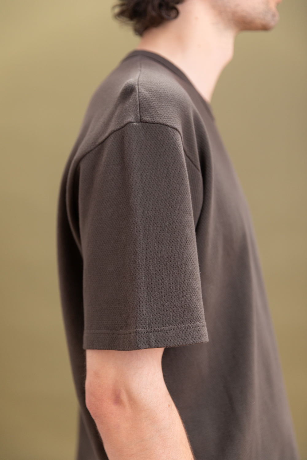 MESH TEE SHIRT IN BLACK PINE