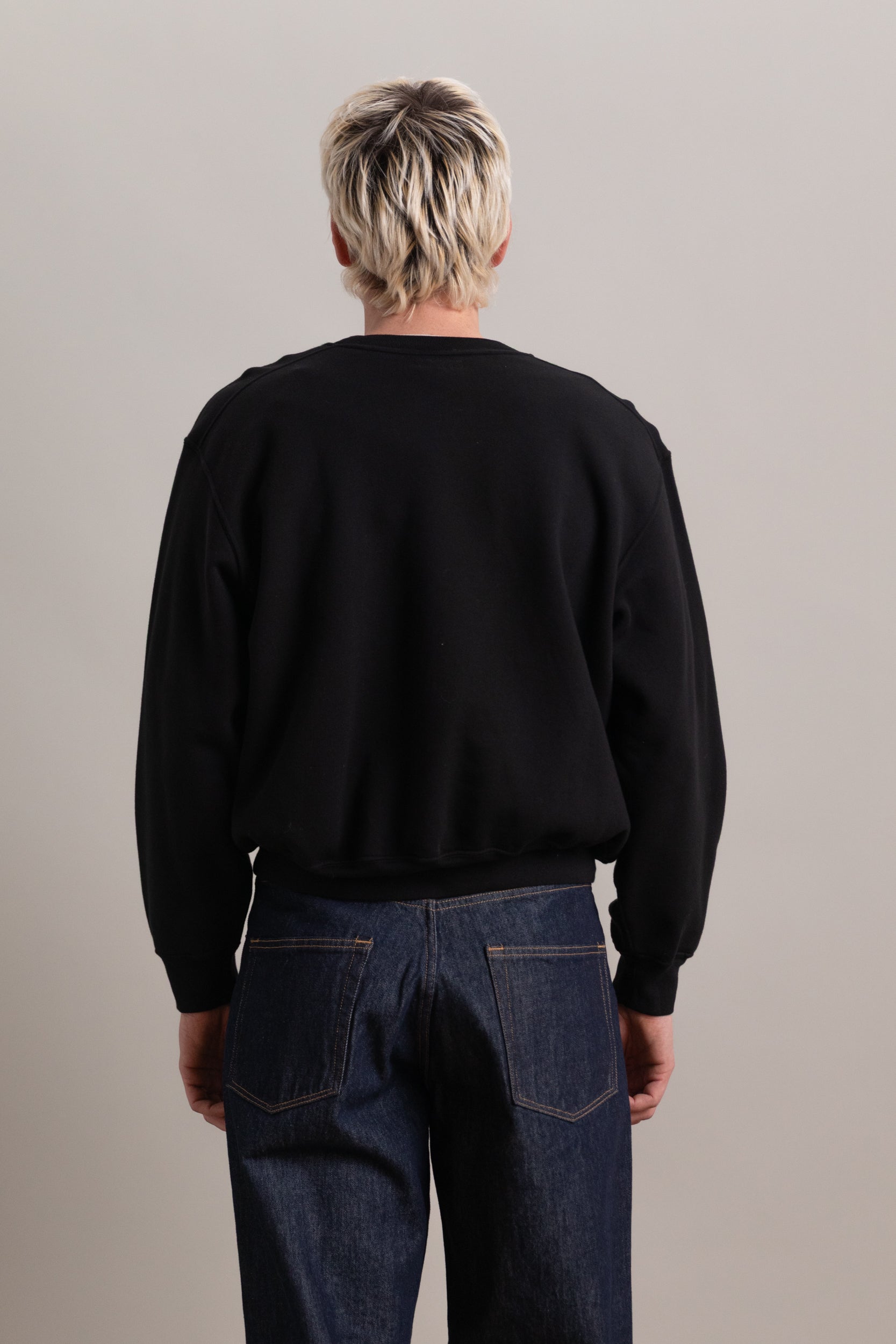 MINI CREWNECK IN BLACK