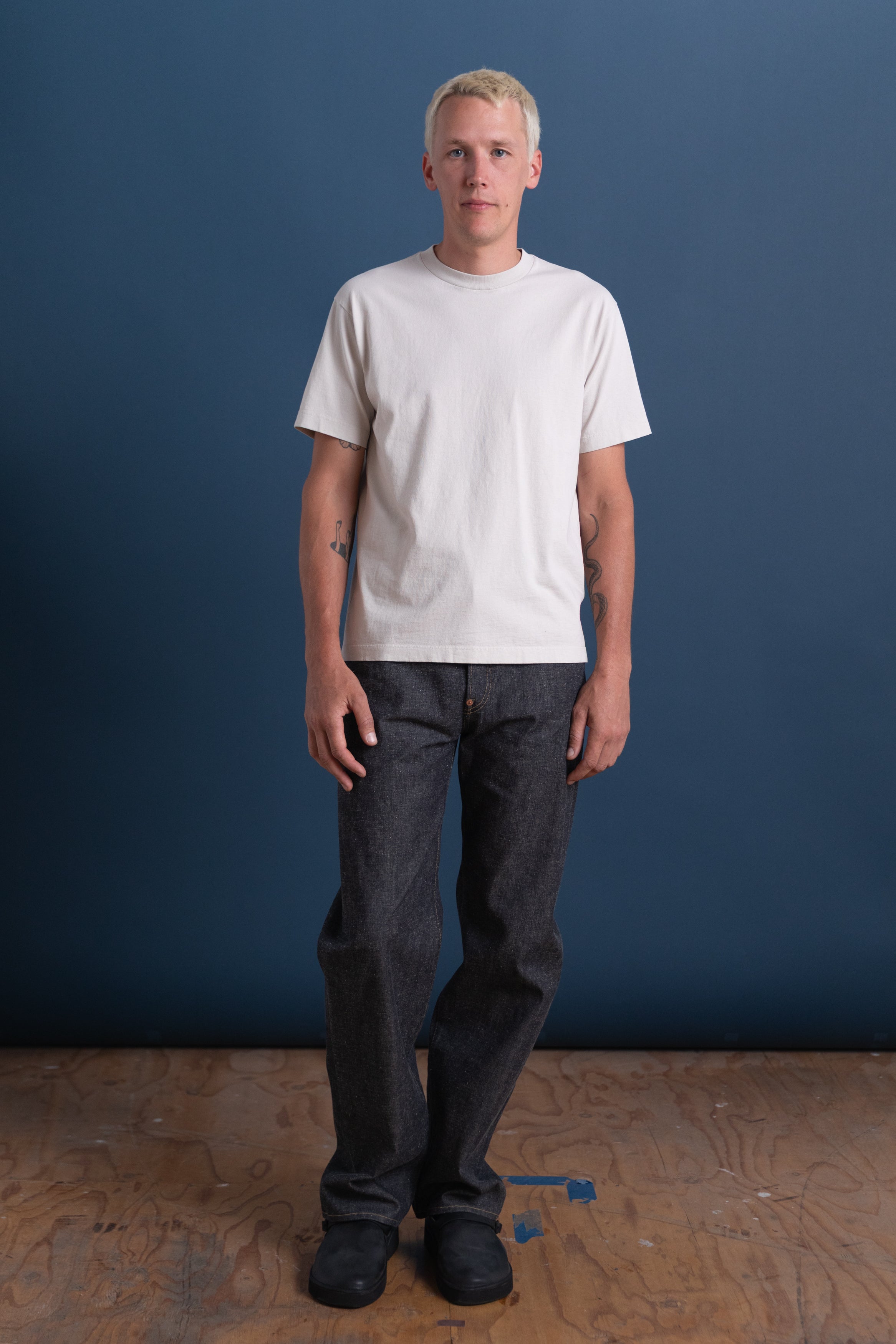 MUNICIPAL TEE SHIRT IN SOLAR GREY