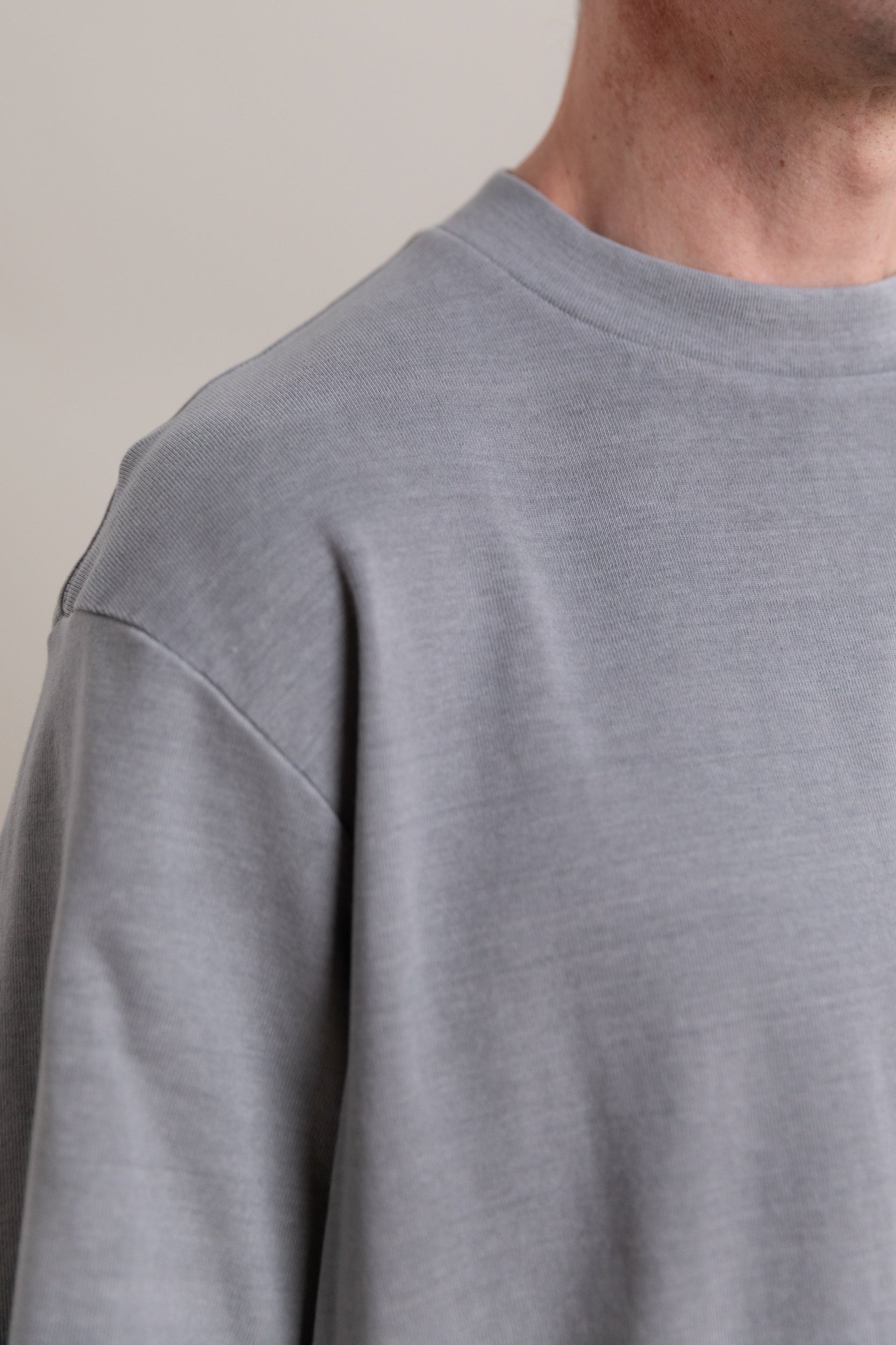 SIERRA STRIPE TEE SHIRT IN PIGMENT CHALK