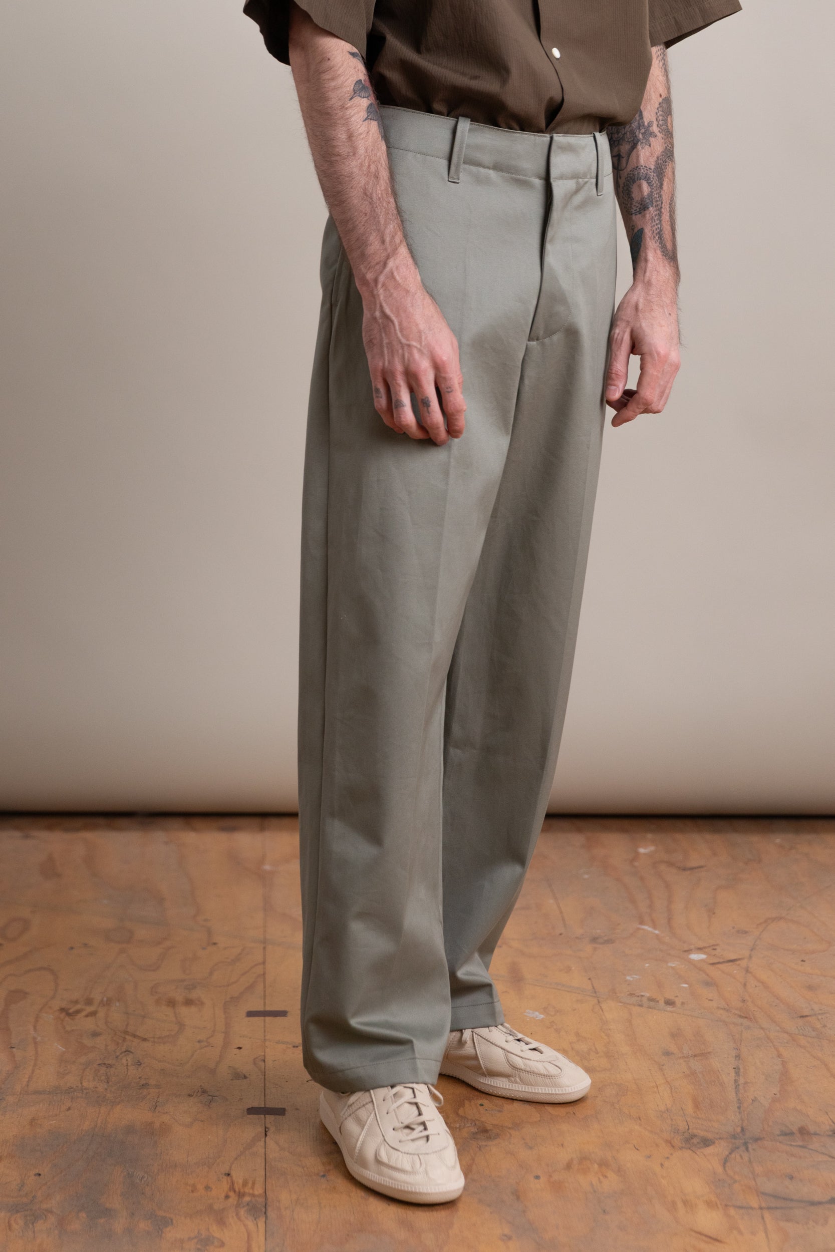 TWILL TROUSER IN SAGE
