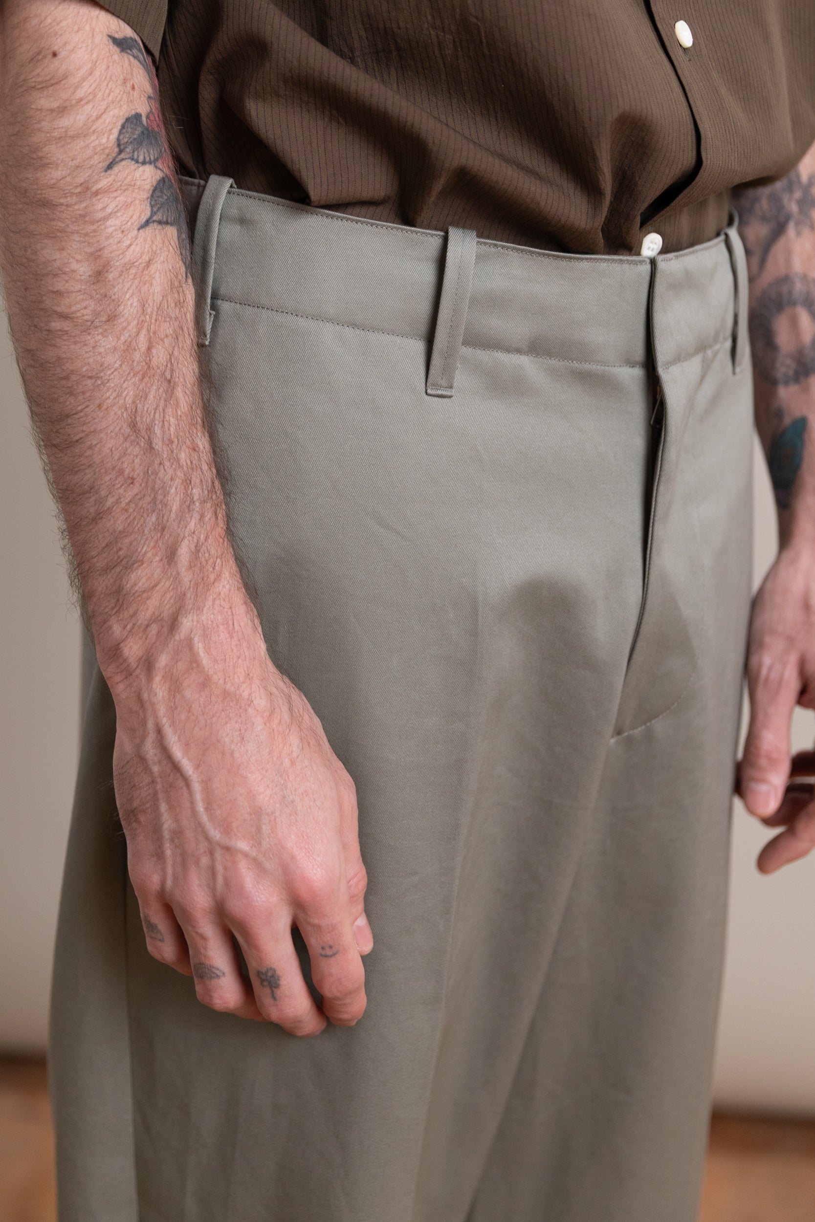 TWILL TROUSER IN SAGE