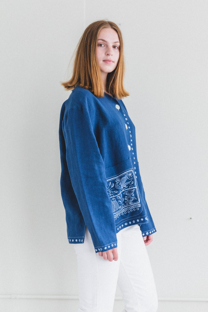 PAINTED FAUNA JACKET IN NAVY LINEN
