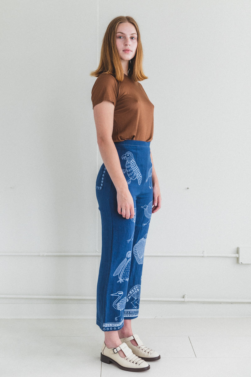PAINTED FAUNA TROUSERS IN NAVY LINEN