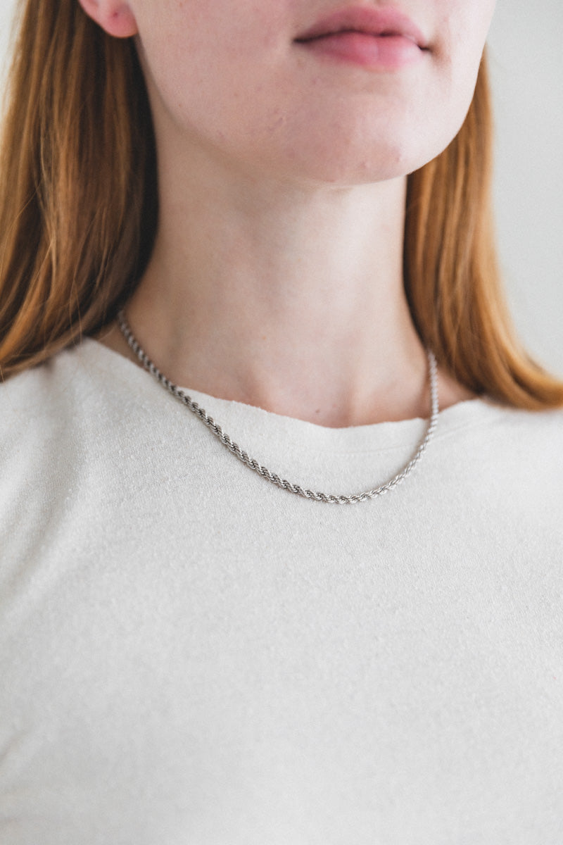 SILVER ROPE CHAIN NECKLACE