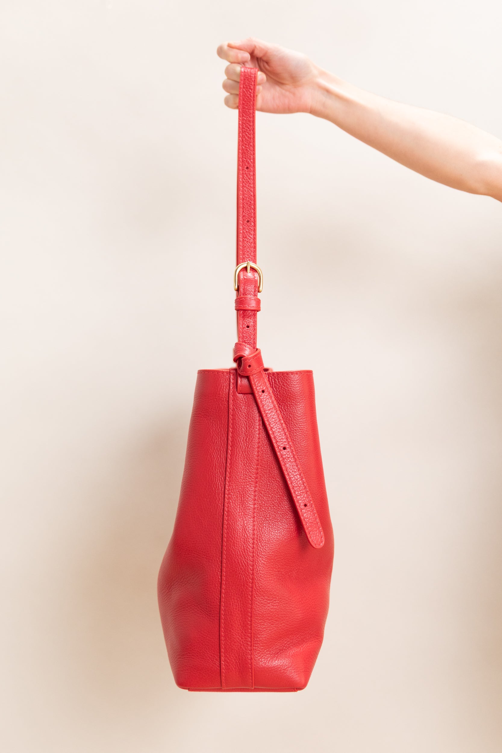 LEE IN CARMINE PEBBLE LEATHER