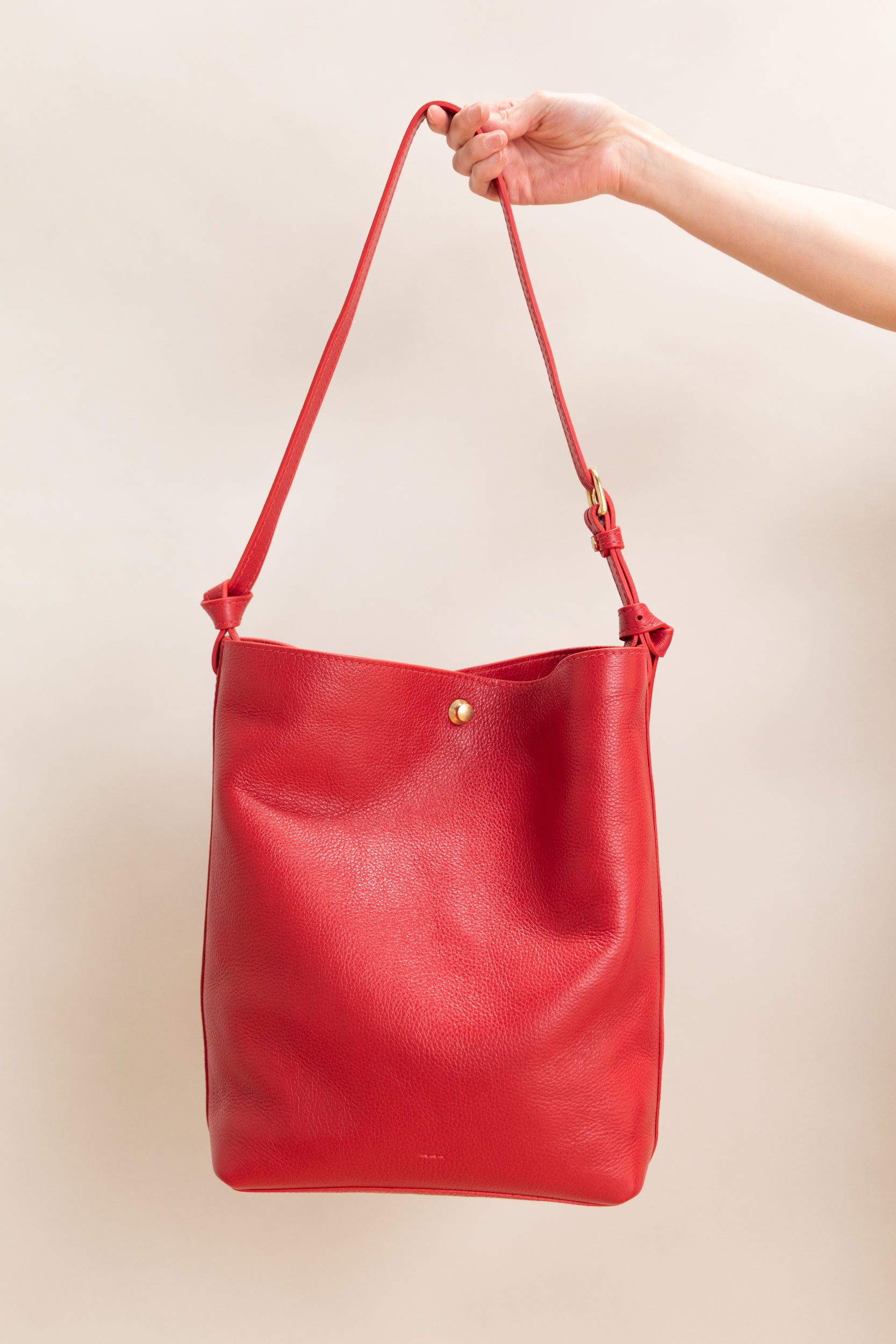 LEE IN CARMINE PEBBLE LEATHER