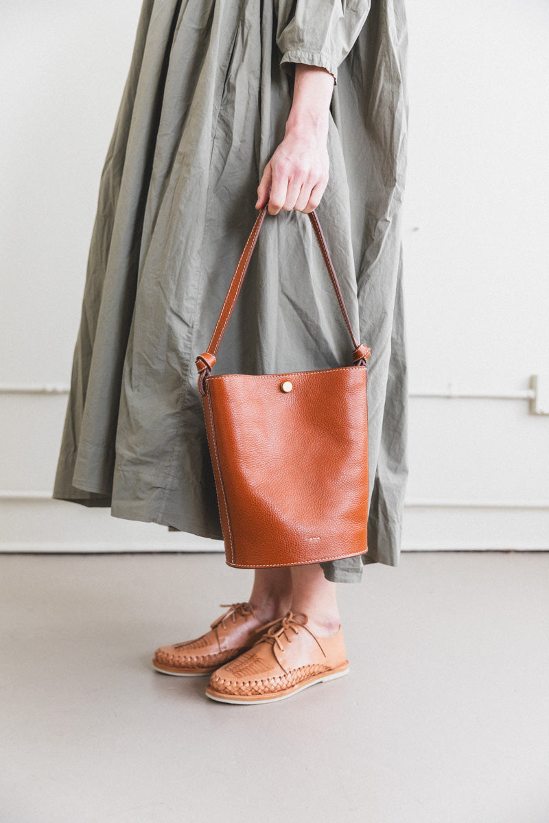 SMALL HILMA IN BROWN LEATHER
