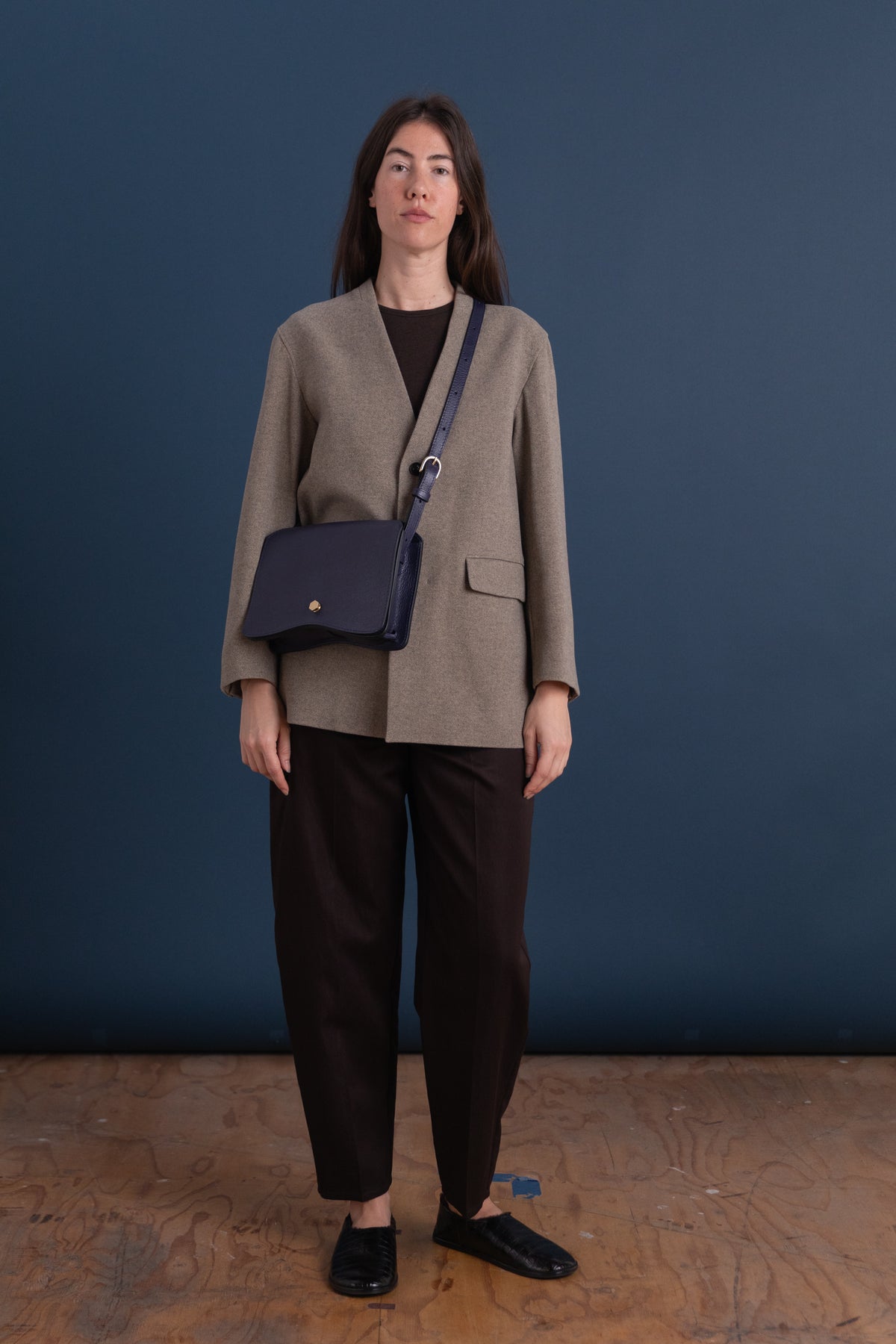 VAL IN INK PEBBLE LEATHER