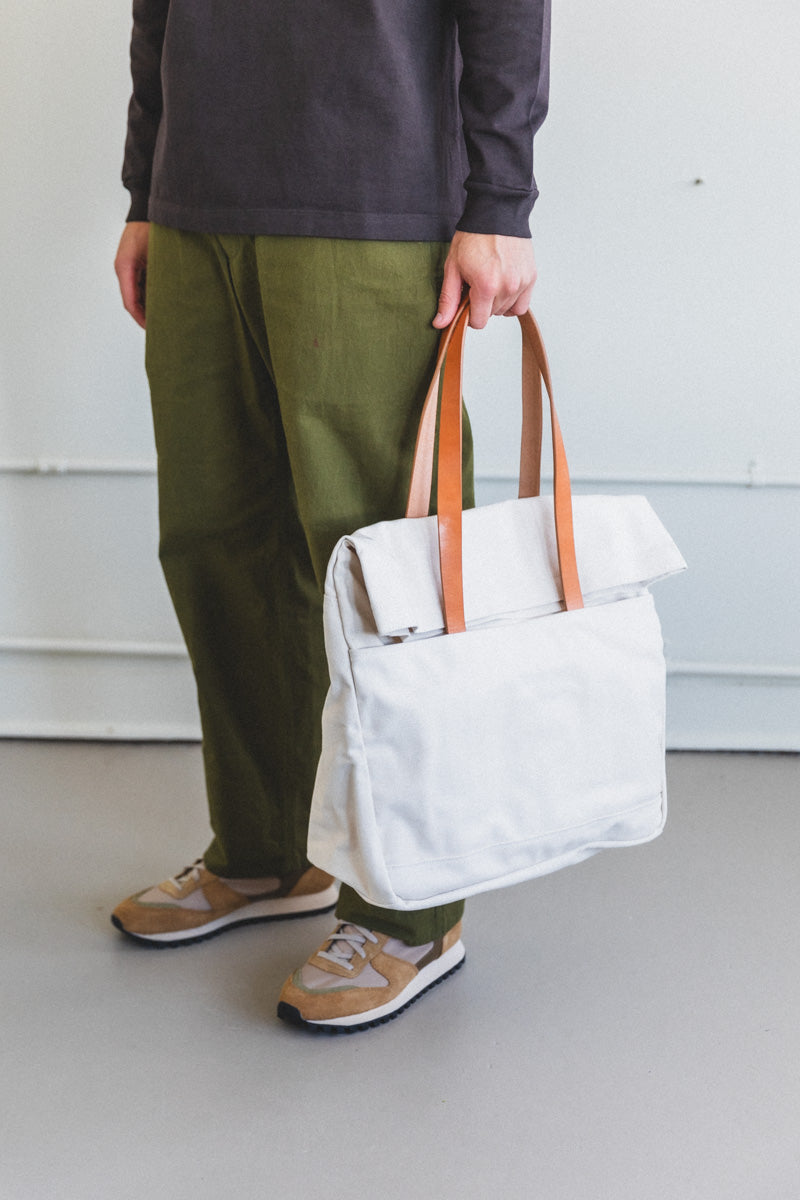 CANVAS AND LEATHER FOLD WEEKENDER BAG IN NATURAL